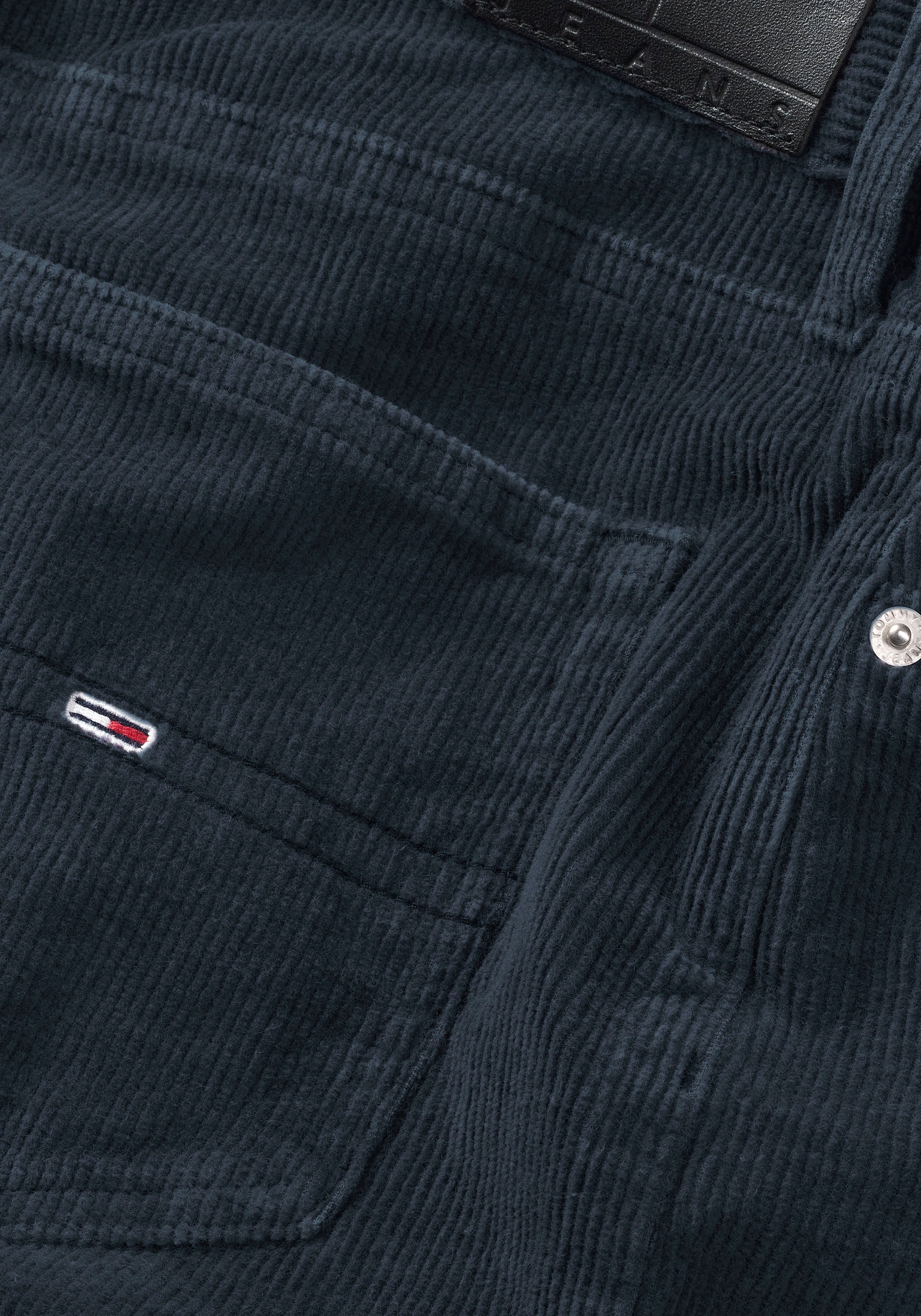 Tommy Jeans Schlaghose »TJW SYLVIA HR FLARE WASHED CORD«  in dem Trendmaterial Cord