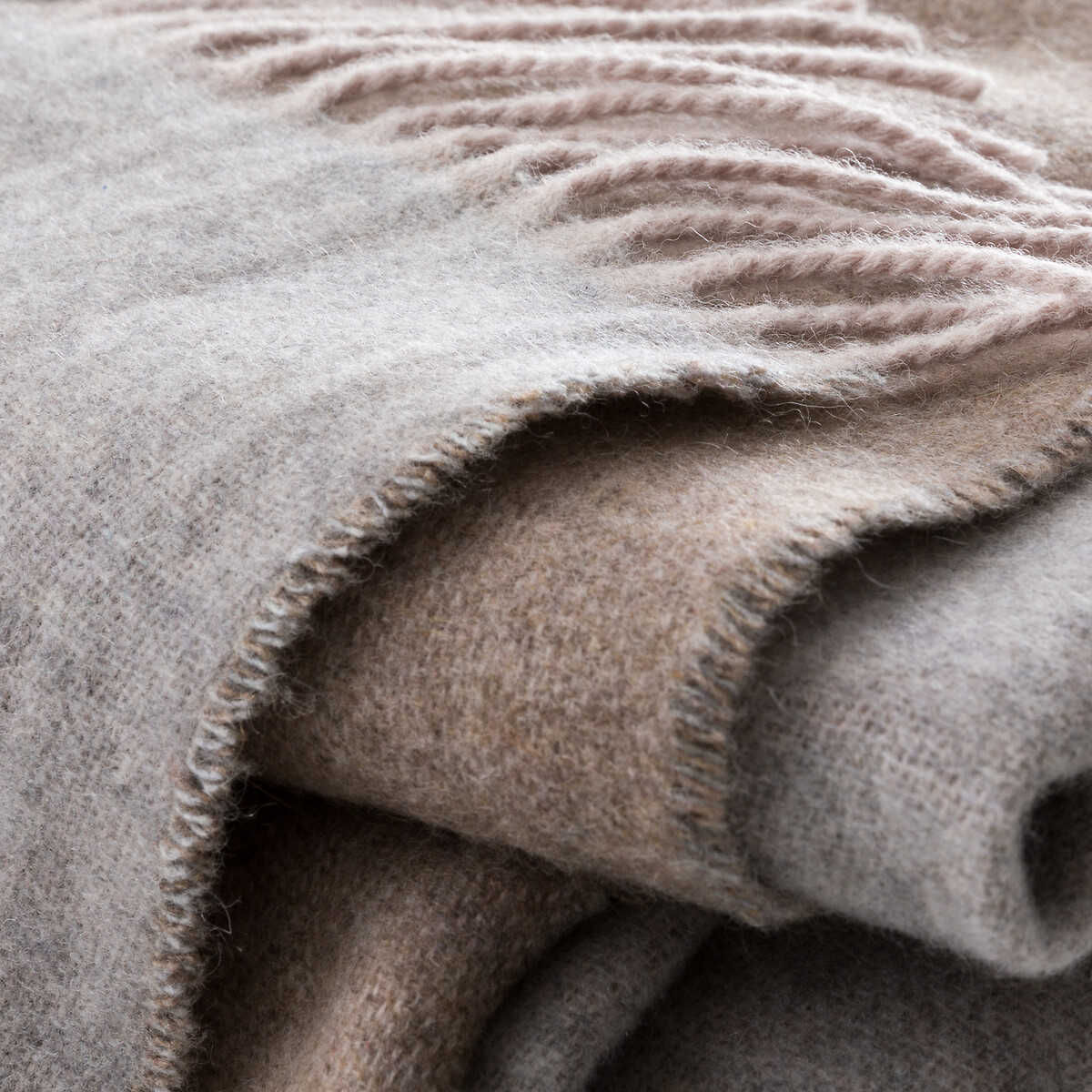 AM.PM<br>Manta com franjas em cashmere e pura lã, Alya