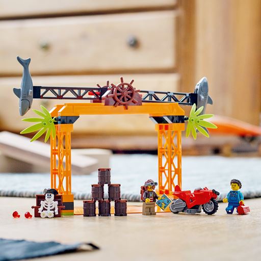 LEGO City Stuntudfordring Med Hajangreb - 60342
