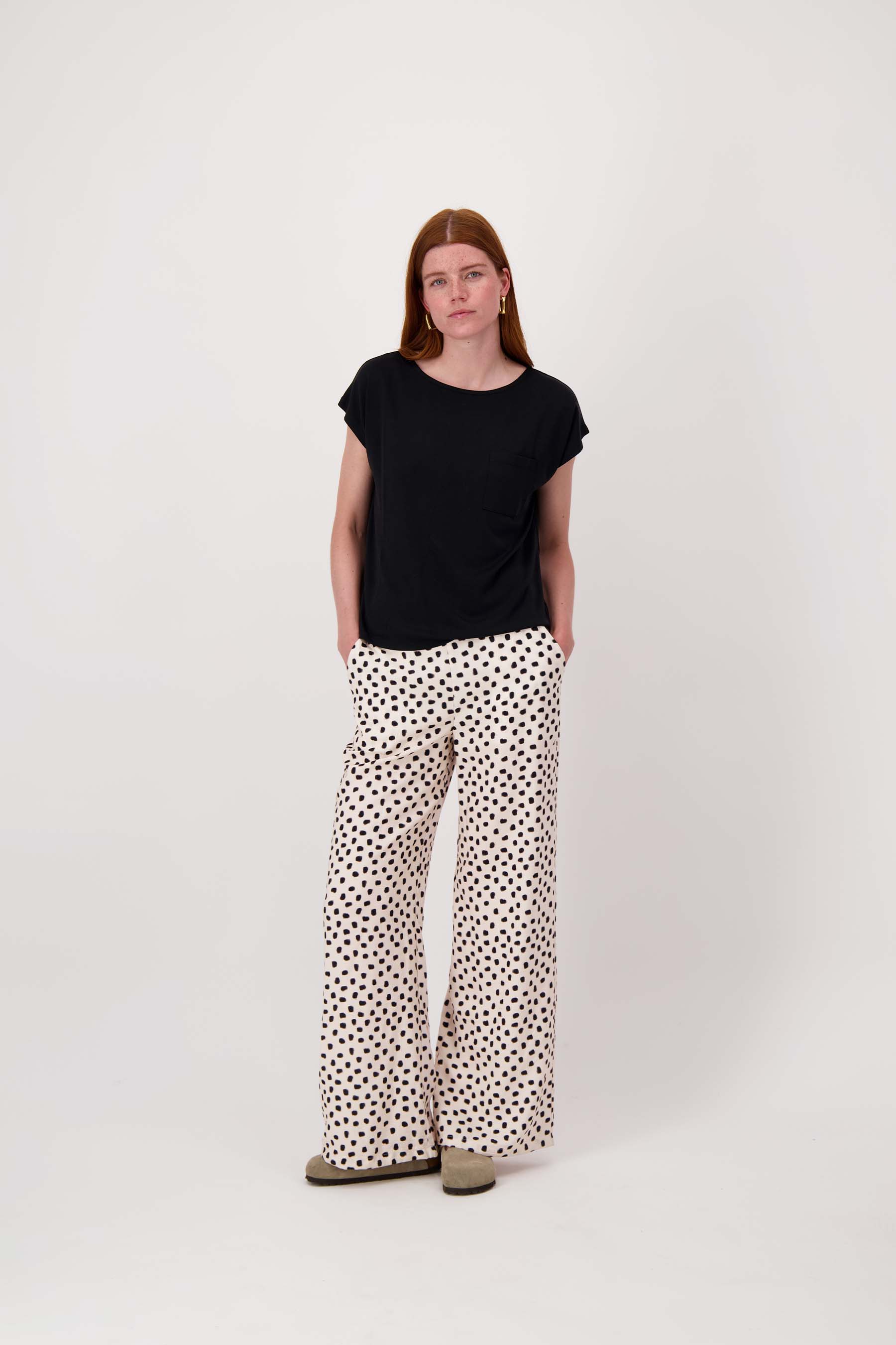 top met boothals met borduur