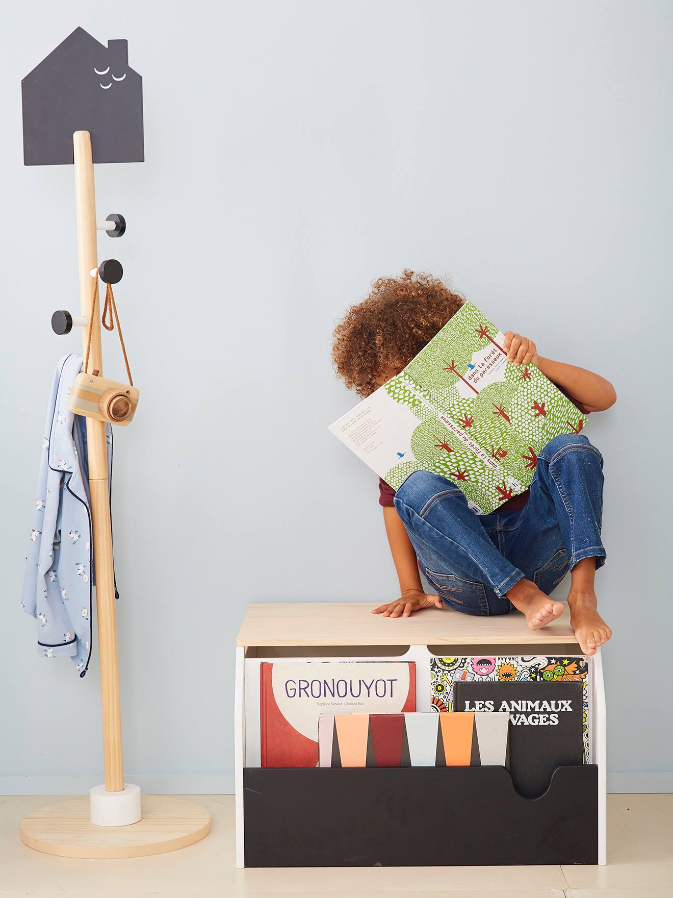 Cômoda para livros e brinquedos da linha School, branca clara, bicolor/multicolorida