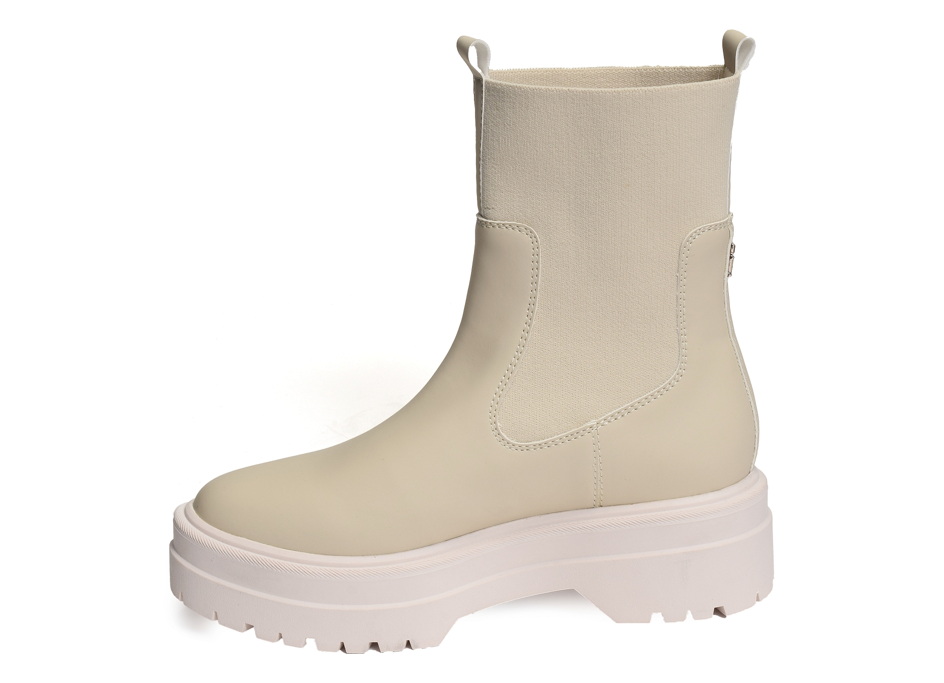 Feminine seasonal utility boot 7226 beige