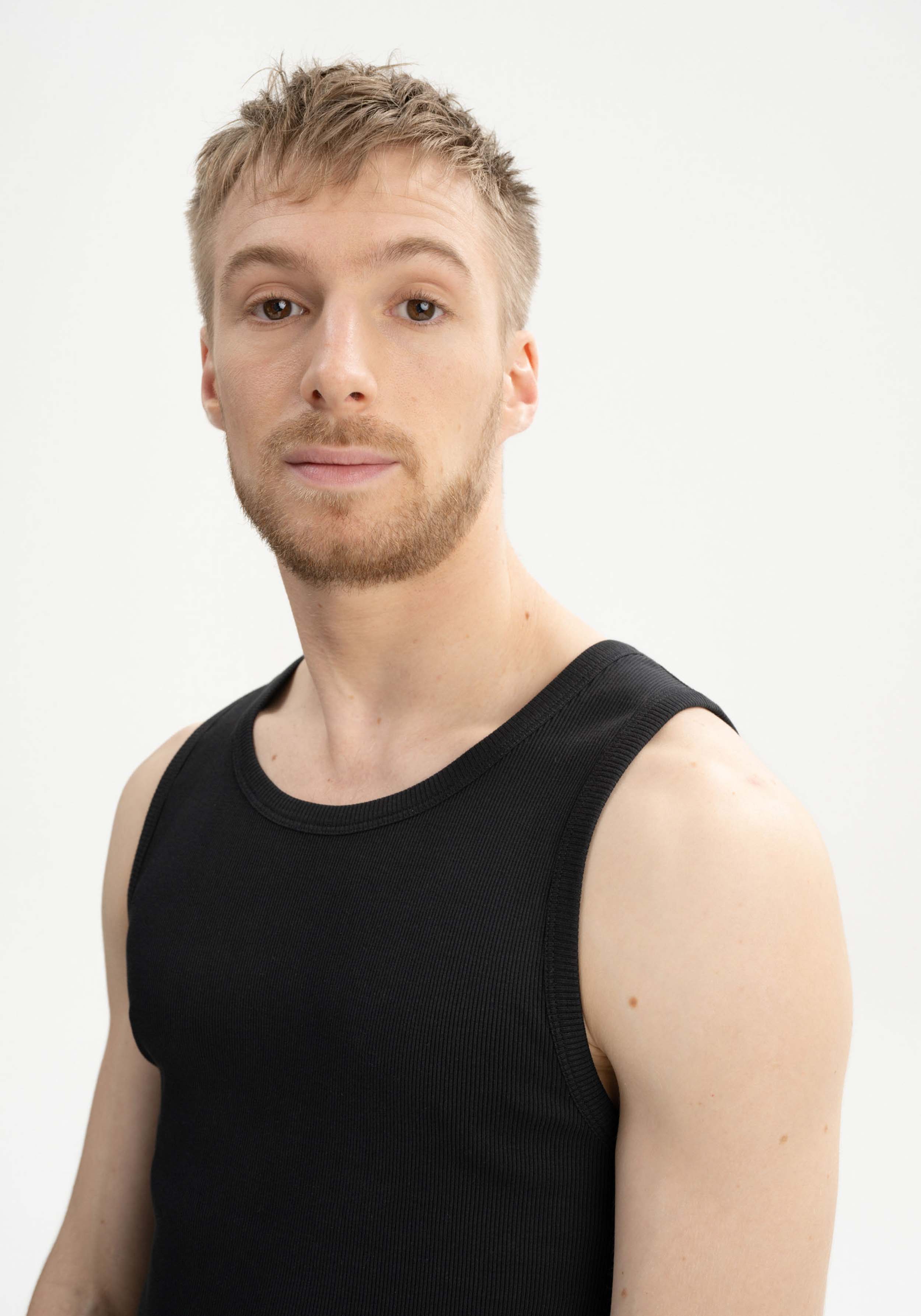 Mela Ripp Tanktop Oshin Schwarz