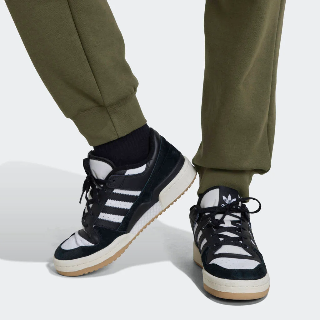 adidas joggingbroek olijfgroen