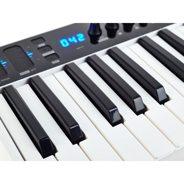 IK Multimedia iRig Keys I/O 25 Bundle