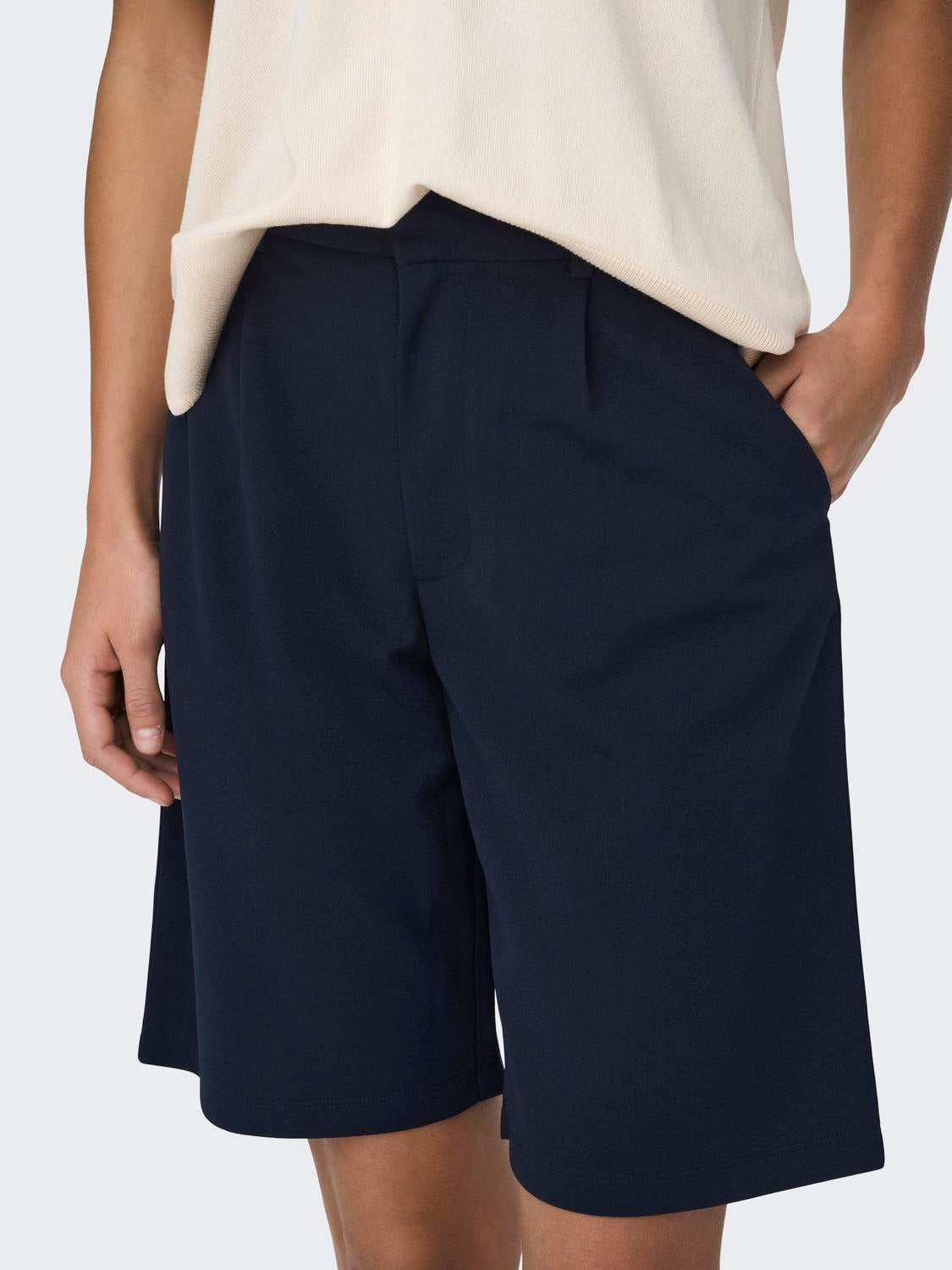 JDYTANJA Mittlere Taille Normal geschnitten City Shorts Sky Captain