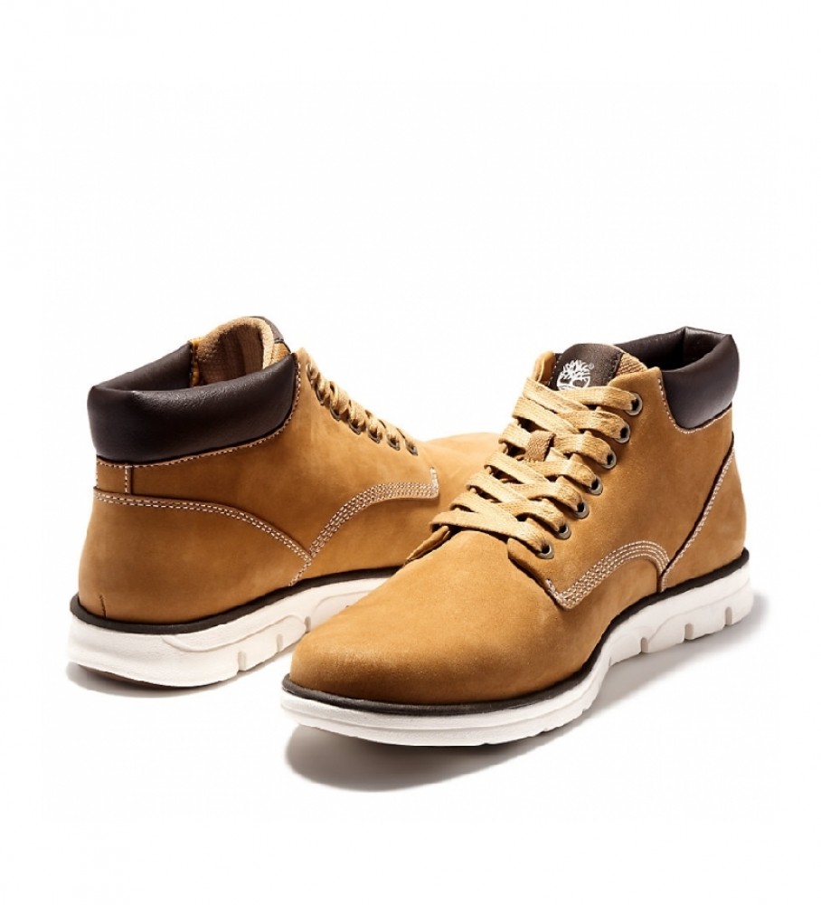Tênis Timberland Bradstreet Chukka em couro cor camelo