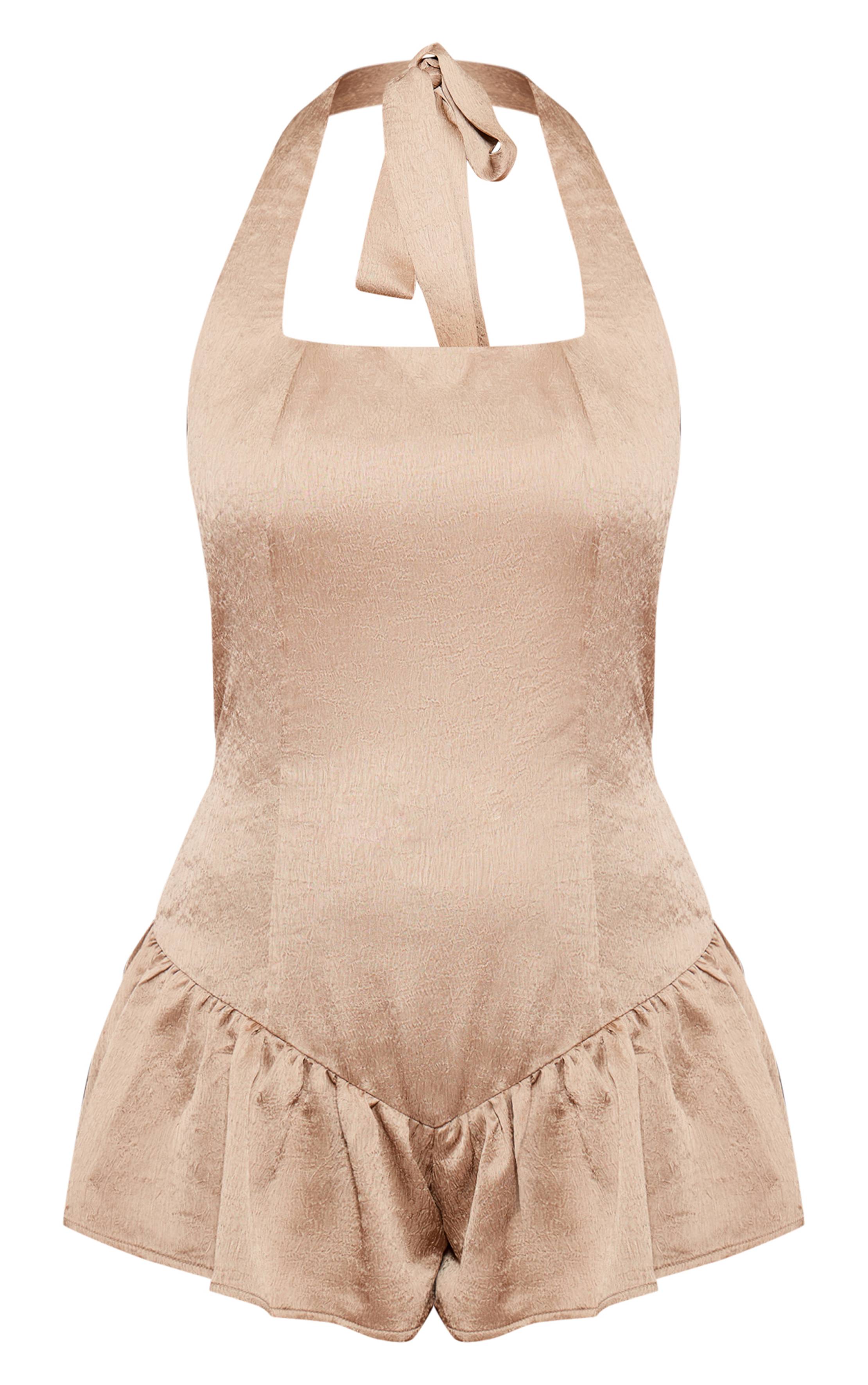 Doré Combi-short Flottante En Satin À Volants Et Col Licou