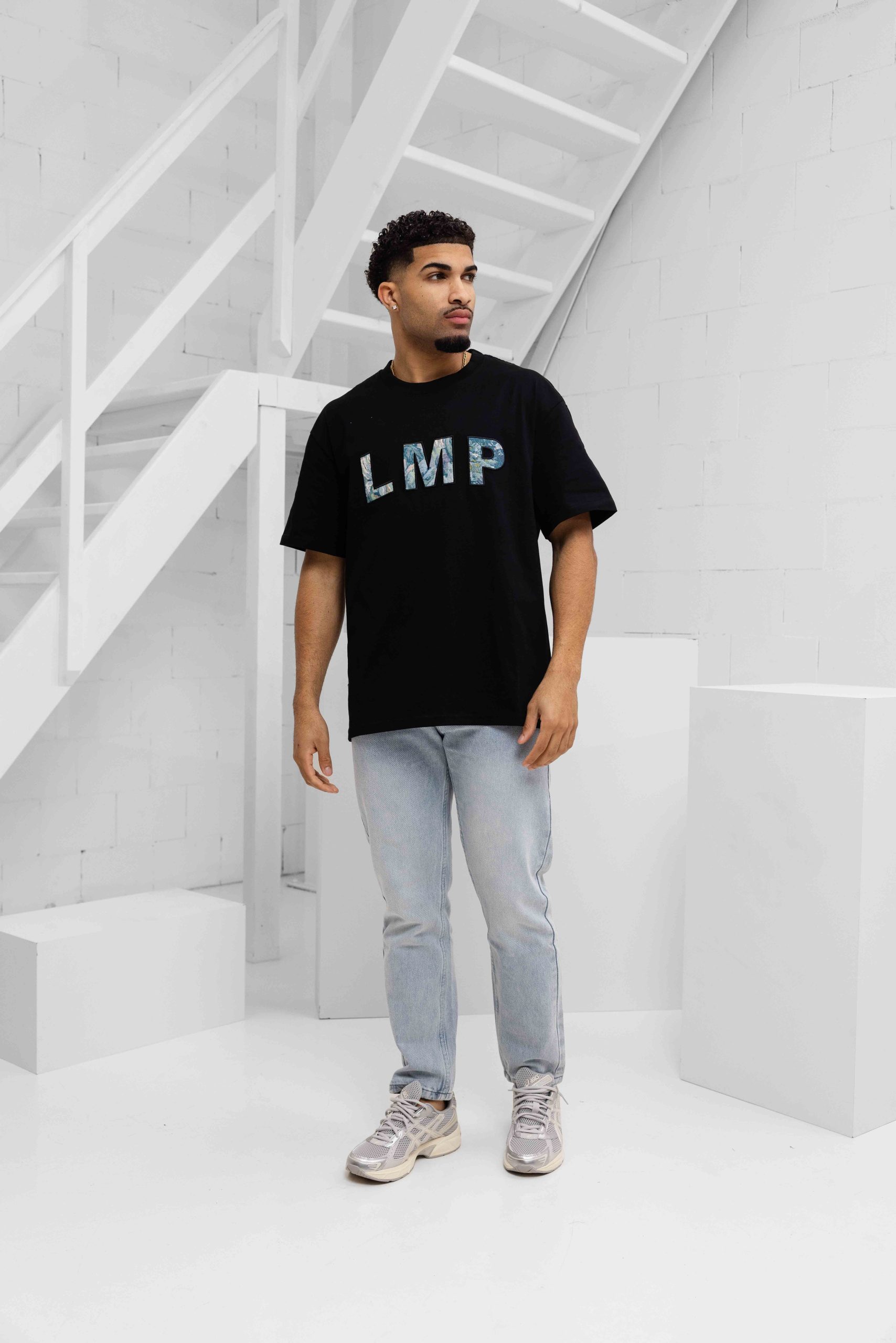 Le Monde Perdu Jacquart T-Shirt Heren Zwart