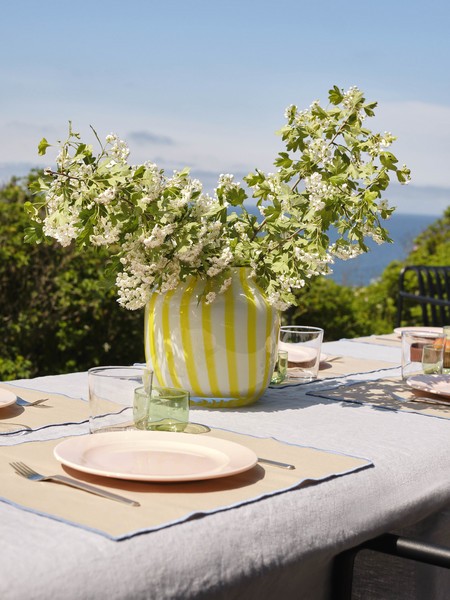 HAY - Juice Vase bred - Gul (507375)