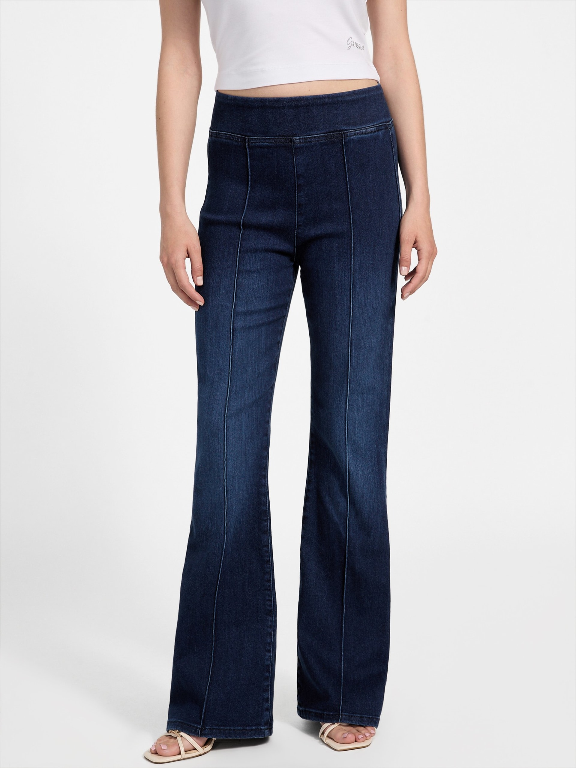 Calça jeans flare ecológica e sexy