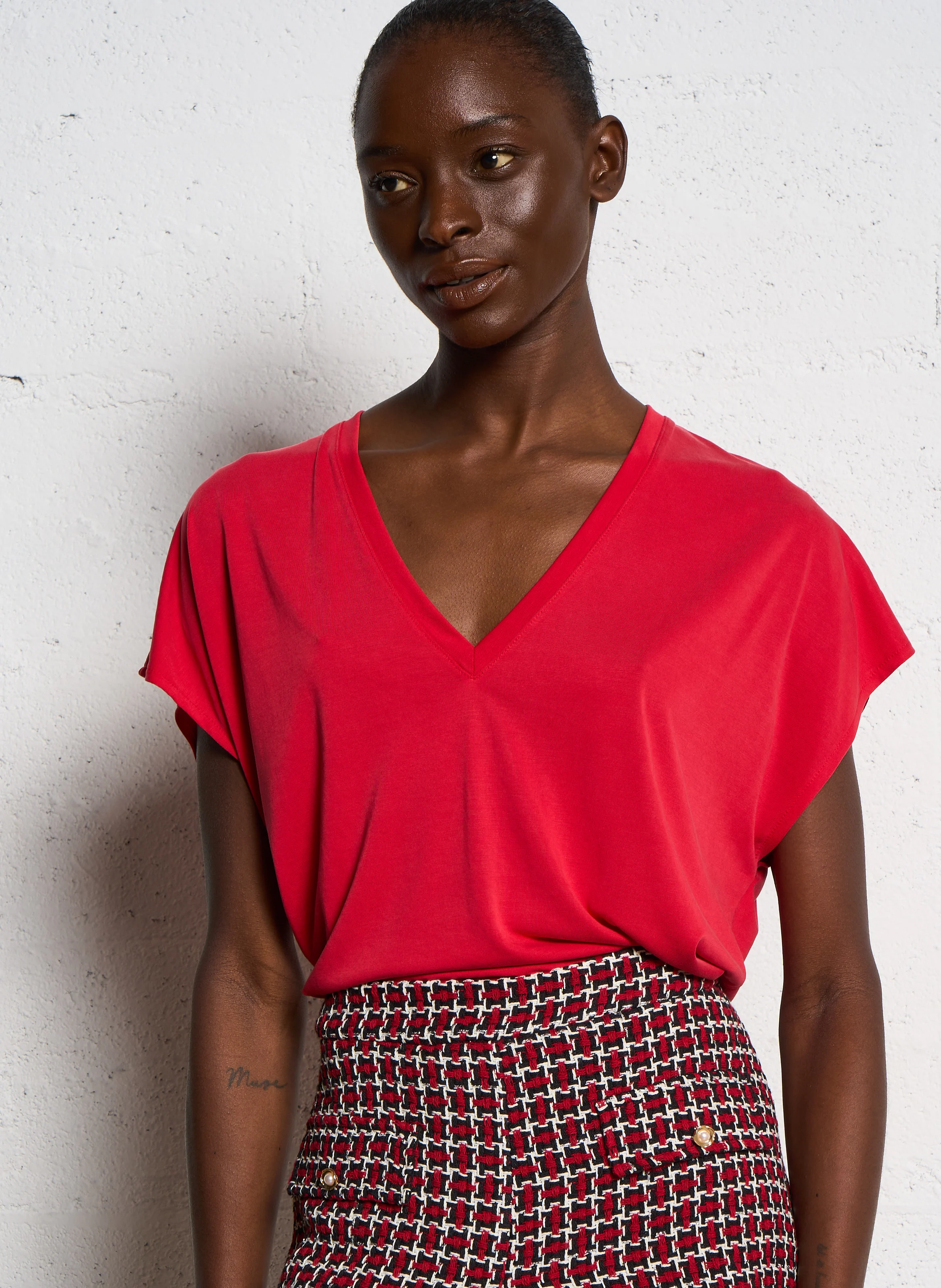 MARCELINA - Tee-shirt col V ample | Rouge