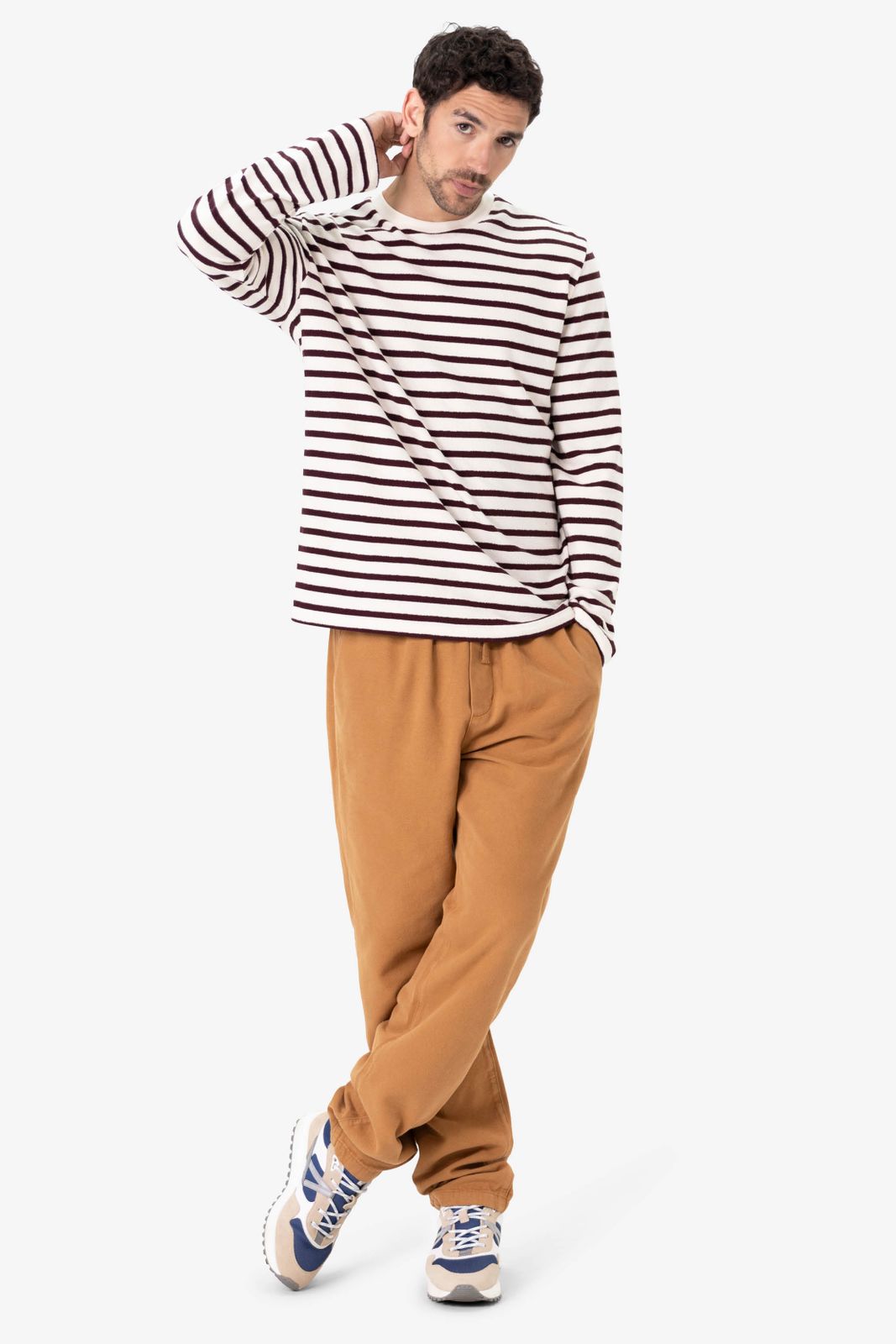Bruin met wit gestreept katoenen T-shirt
