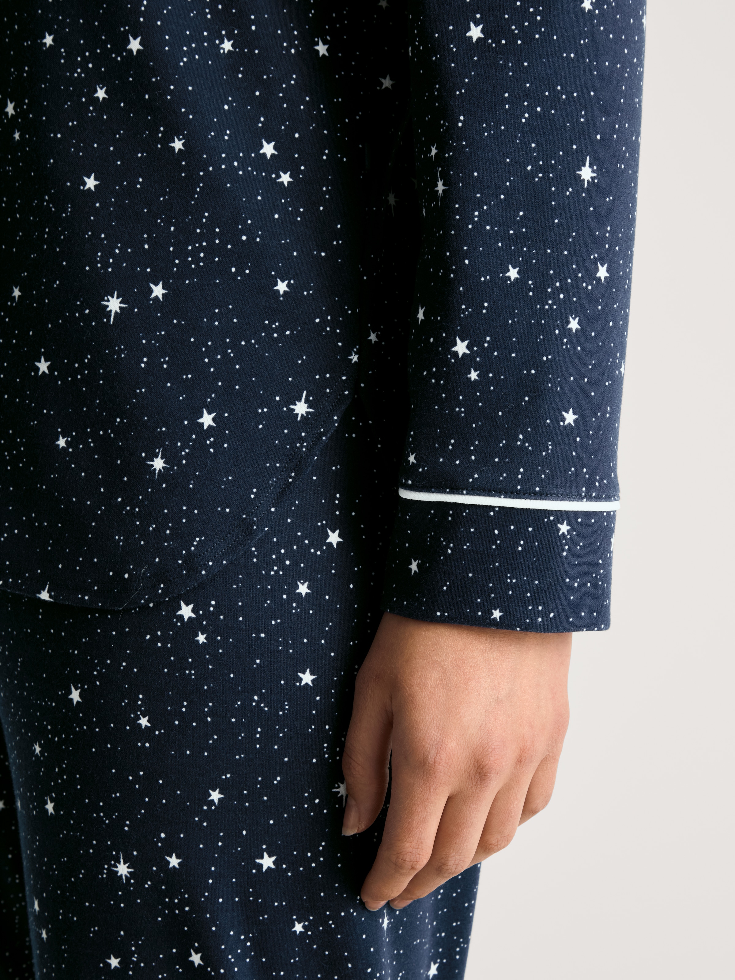 CALIDA Pyjama »Sweet Dreams«, 2 Stk. Reverskragen, Knopfleiste, Pure Cotton, Interlock-Qualität, weich