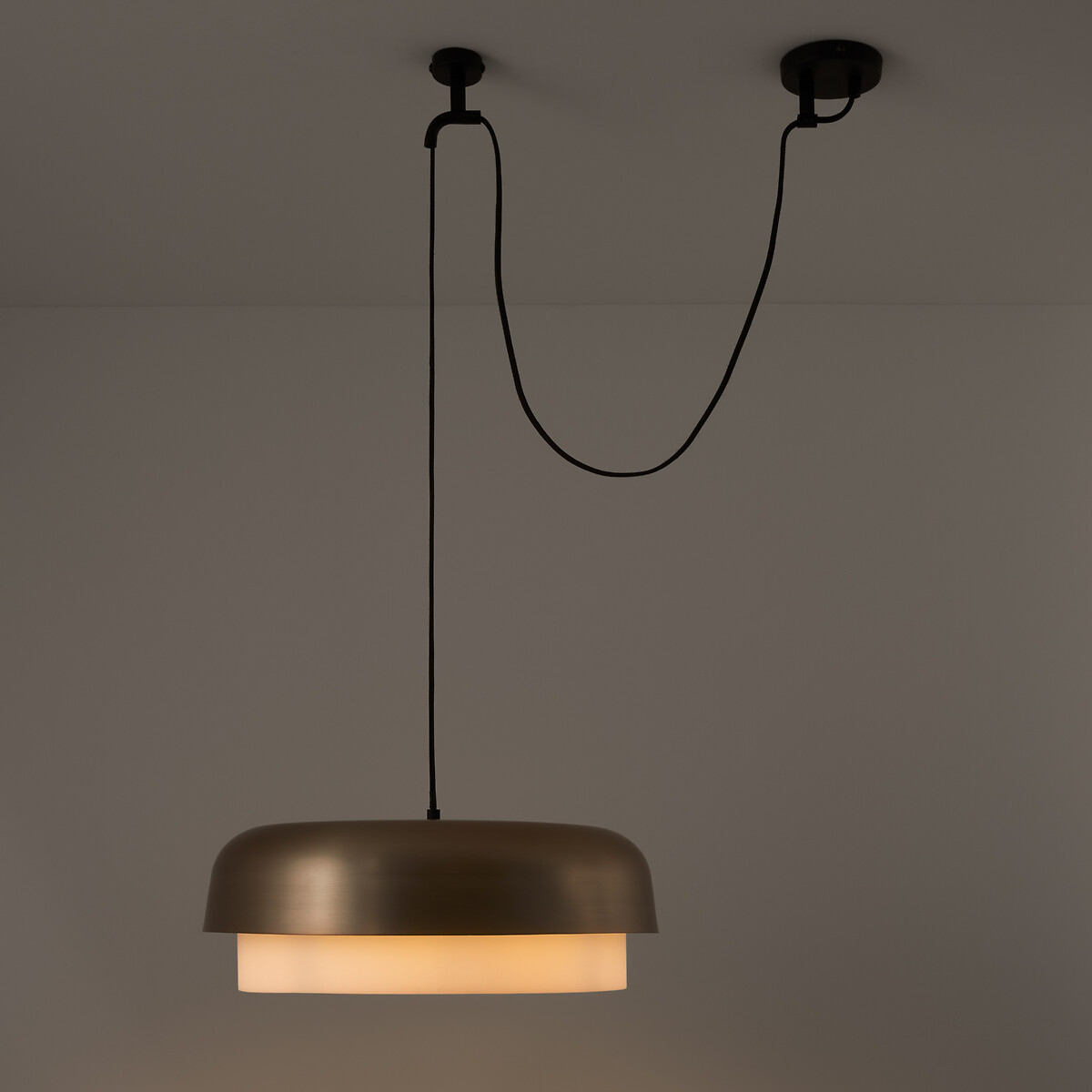 AM.PM<br>Luminária pendente de metal, Clepsos