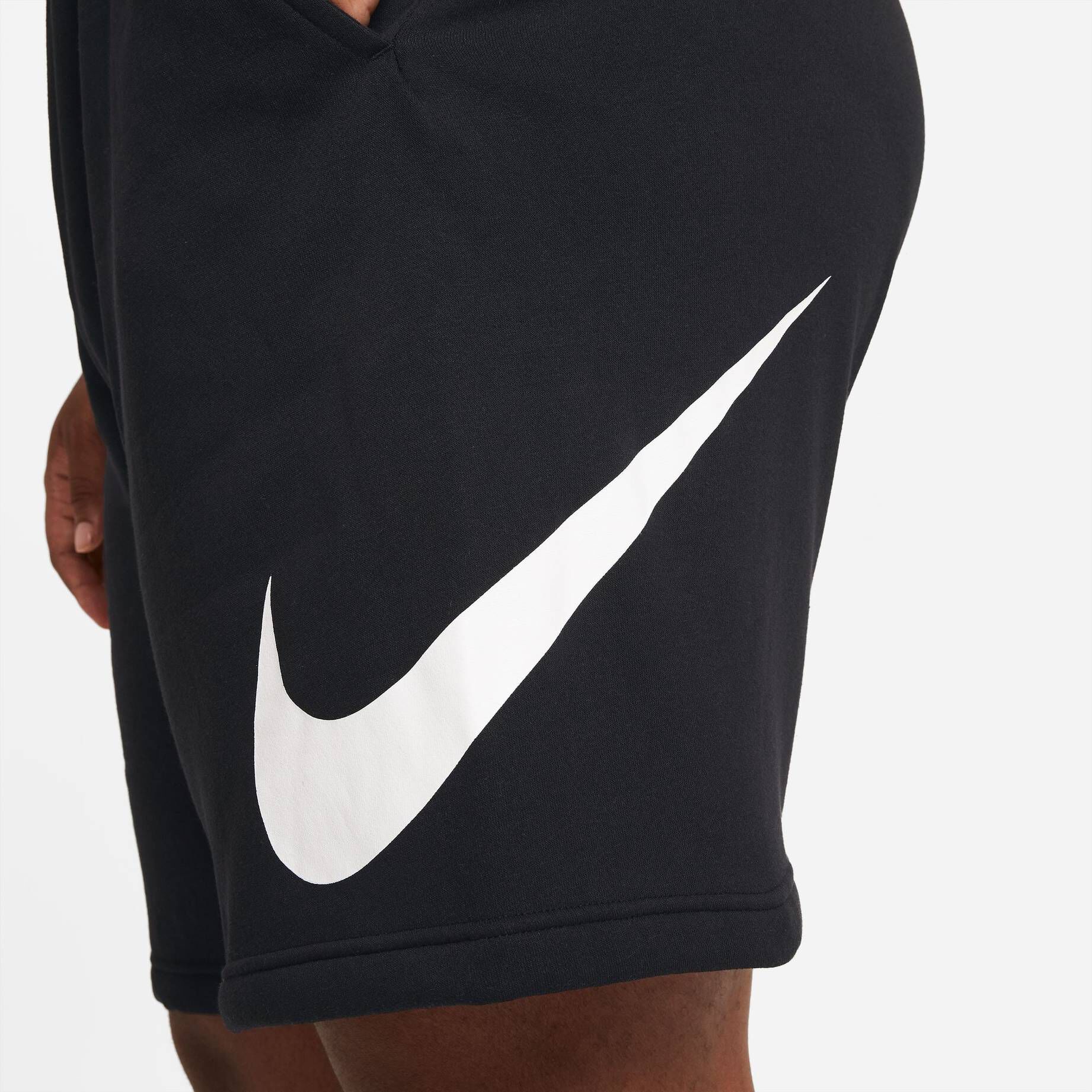 Nike| Herren Sweatshorts CLUB GRAPHIC