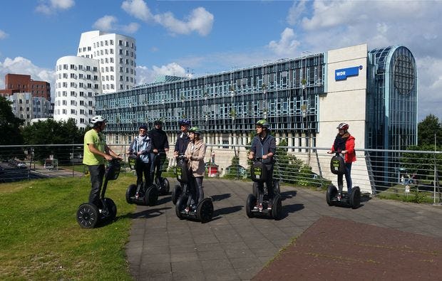 Segway Tour in Düsseldorf als Geschenkidee