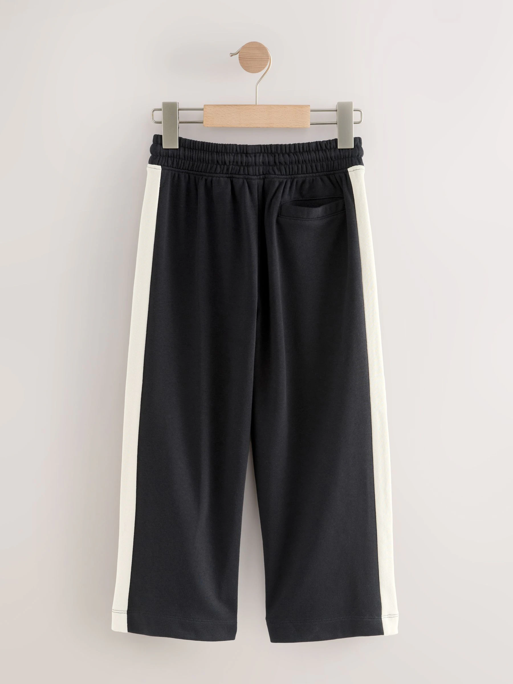 Zwart - Joggingbroek met vlakken en wijde pijpen (3-16jr)