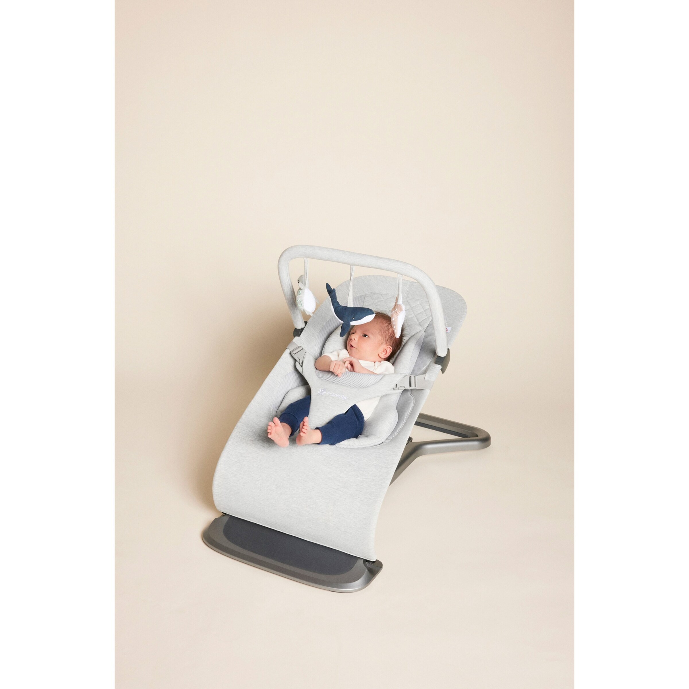 Ergobaby® Spielbogen für Babywippe Evolve 3-in-1 Light Grey