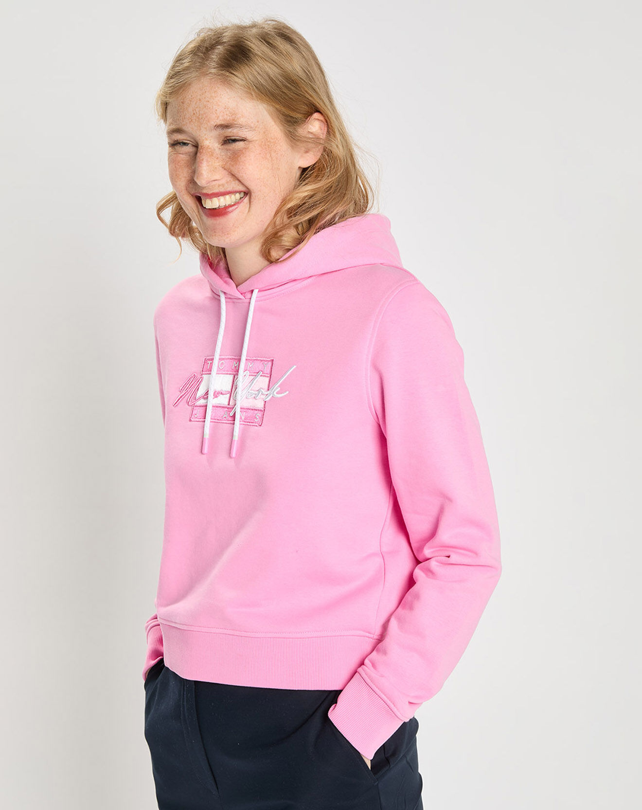 Tommy Jeans Sweat en Coton Bio cropped tommy flag rose