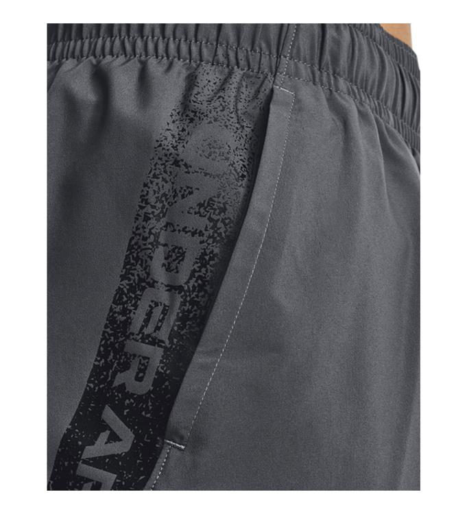 Under Armour Men Woven Graphic Shorts