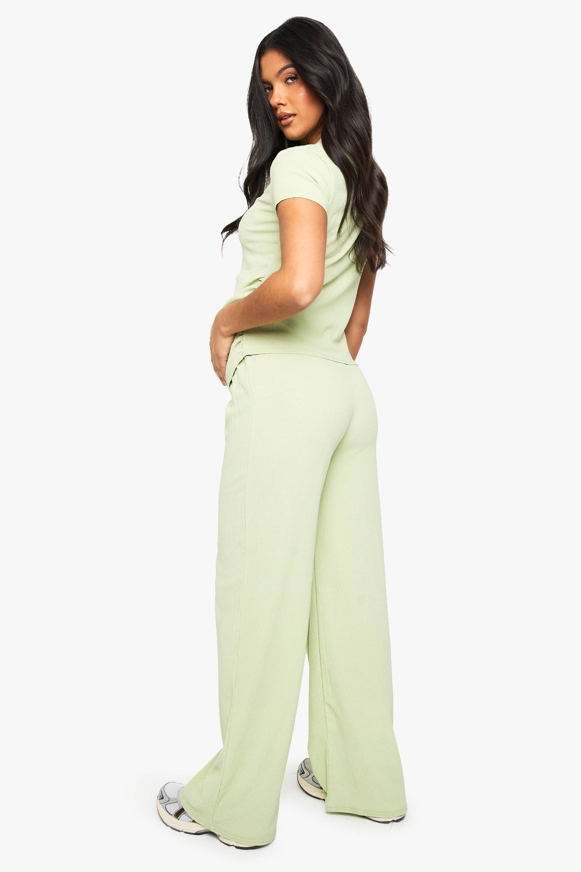 boohoo ENSEMBLE COORDONNÉ MATERNEL AVEC T-SHIRT À FRONÇAGES LATÉRAUX ET PANTALON À JAMBES LARGES