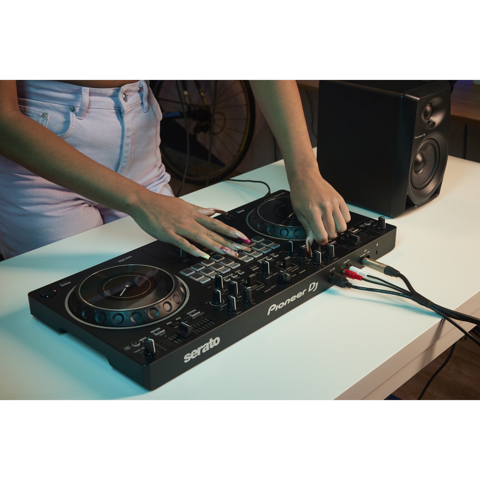 Pioneer DJ DDJ-REV1 DJ-controller voor Serato DJ Lite