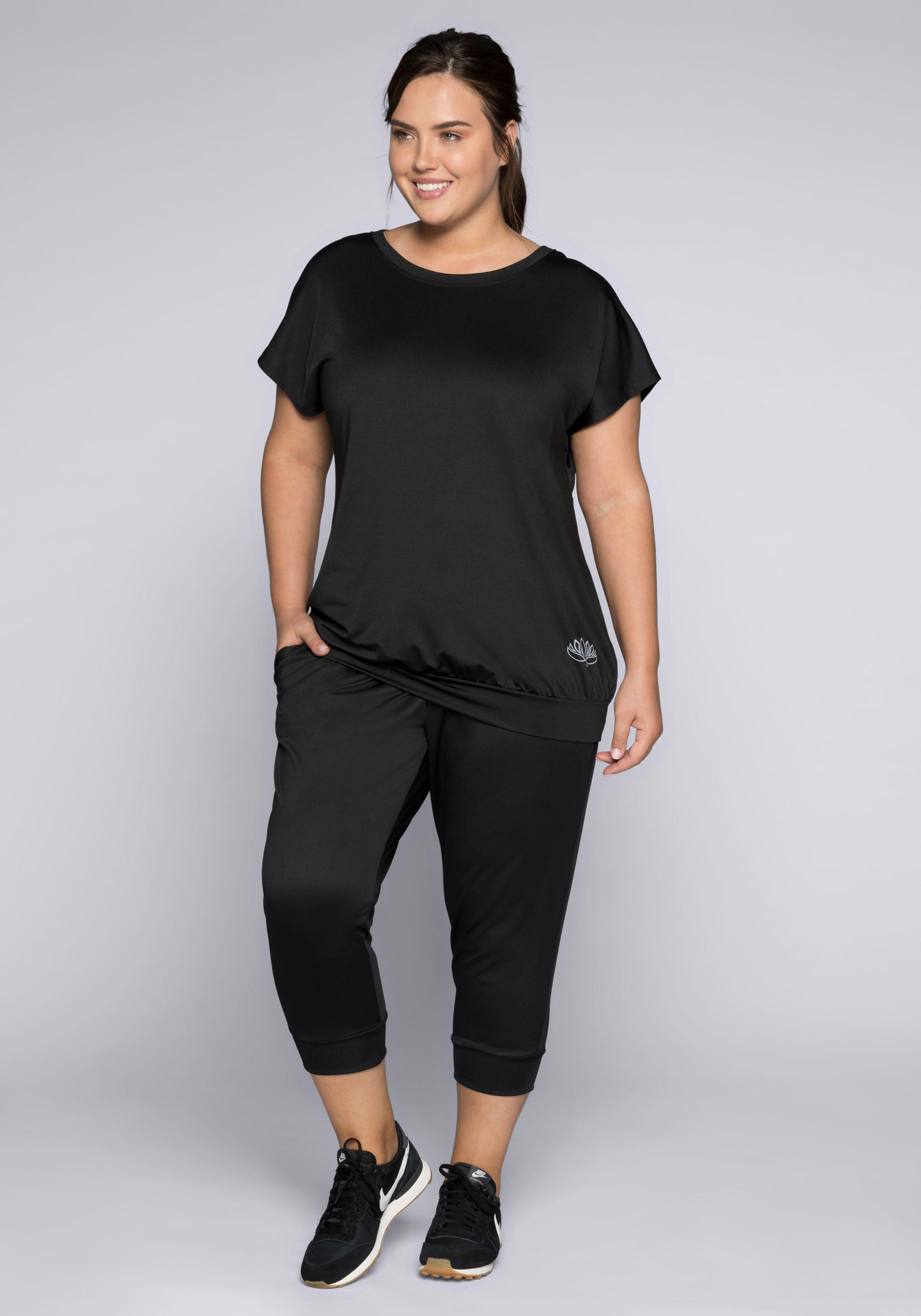 Funktionsshirt mit U-Boot-Ausschnitt
