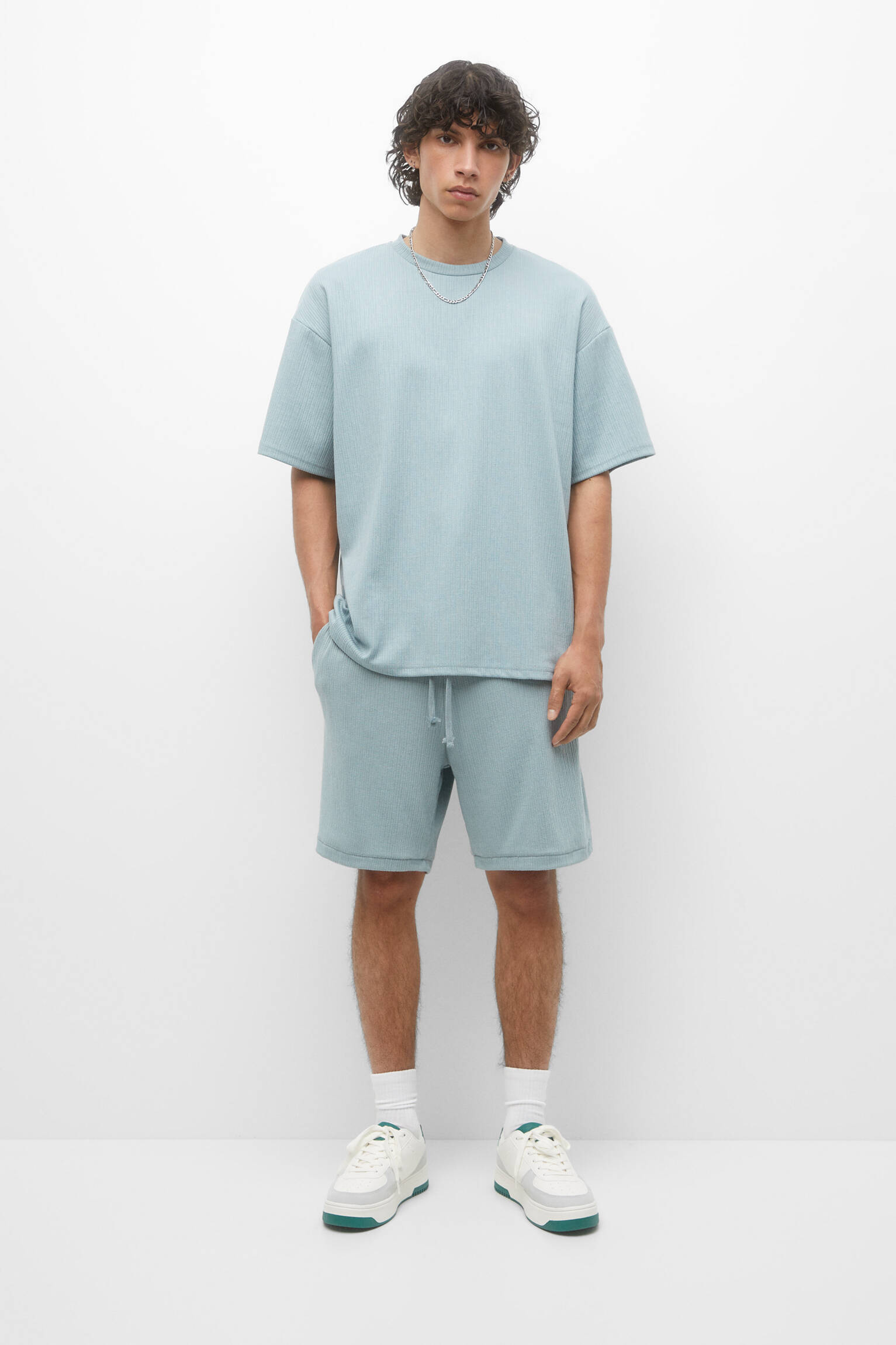 CAMISETA DE MOLETOM COM CORTE QUADRADO - AZUL ACINZENTADO