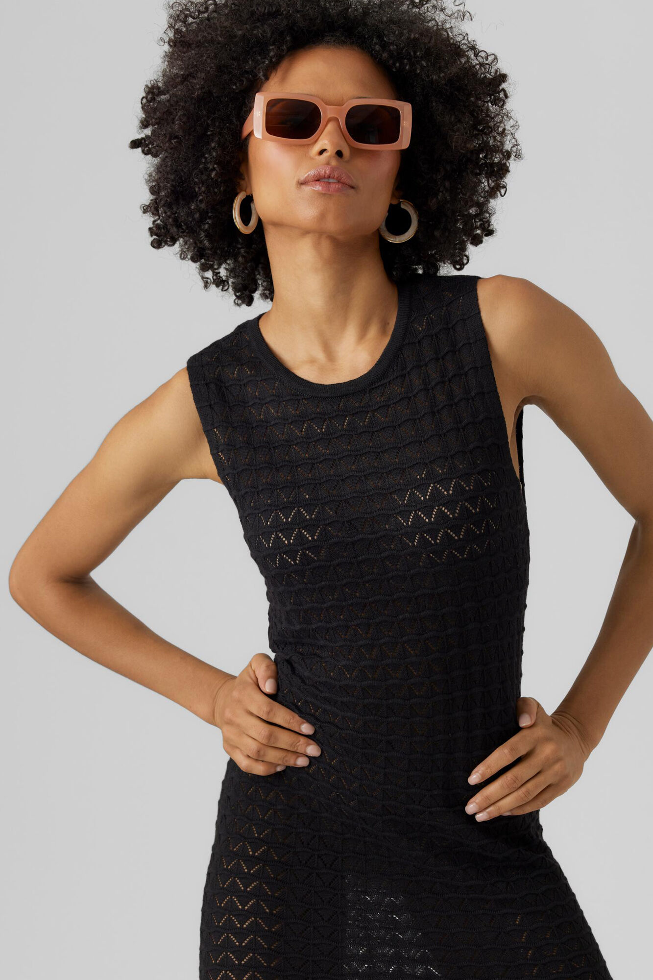 Vestido midi sem mangas de crochê - Preto