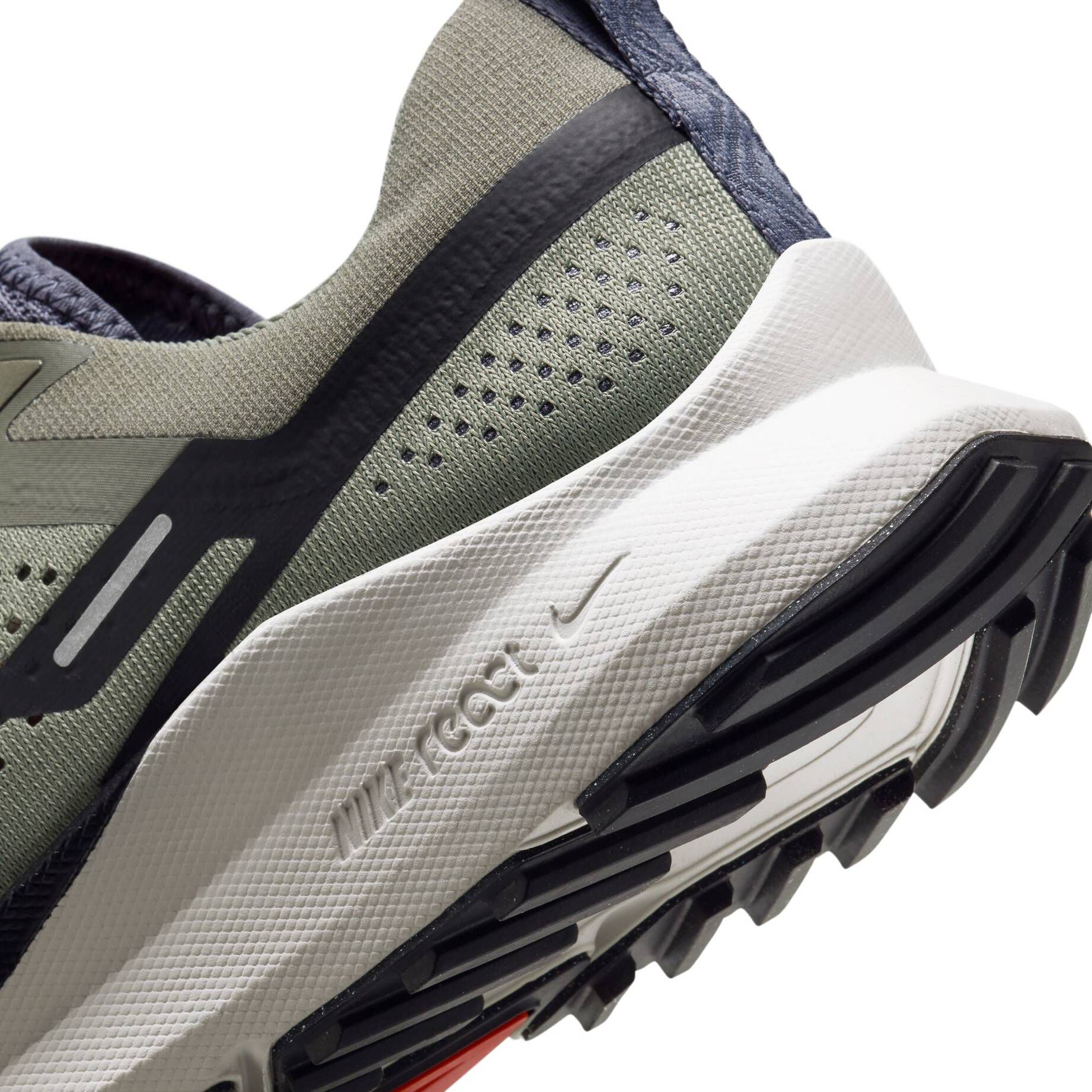 Nike| Herren Trailrunningschuhe REACT PEGASUS TRAIL 4