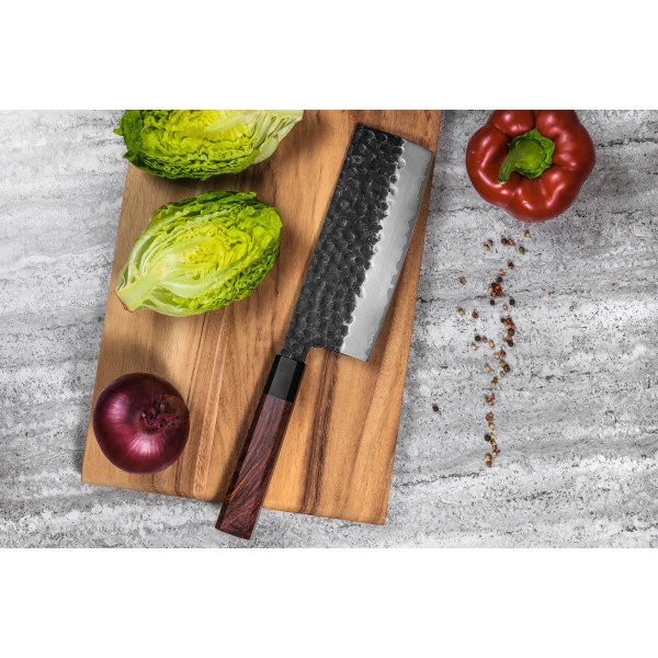 Couteau Sayuto Sequoia San Mai modèle nakiri 17cm brute de forge Sayut