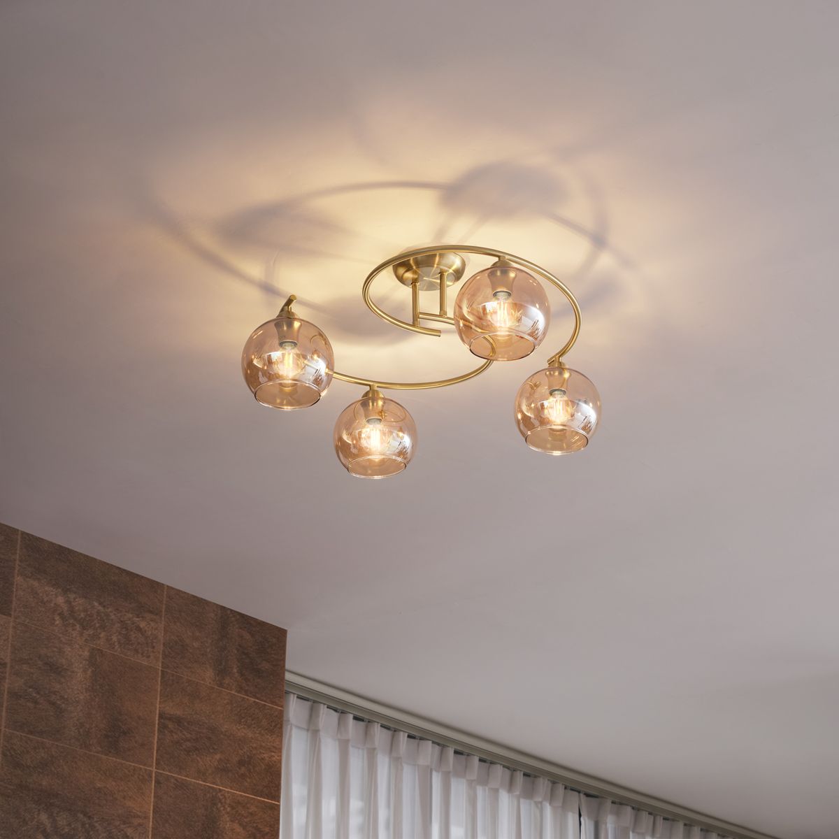 Moderne plafondlamp messing met amber glas 4-lichts - Alanis