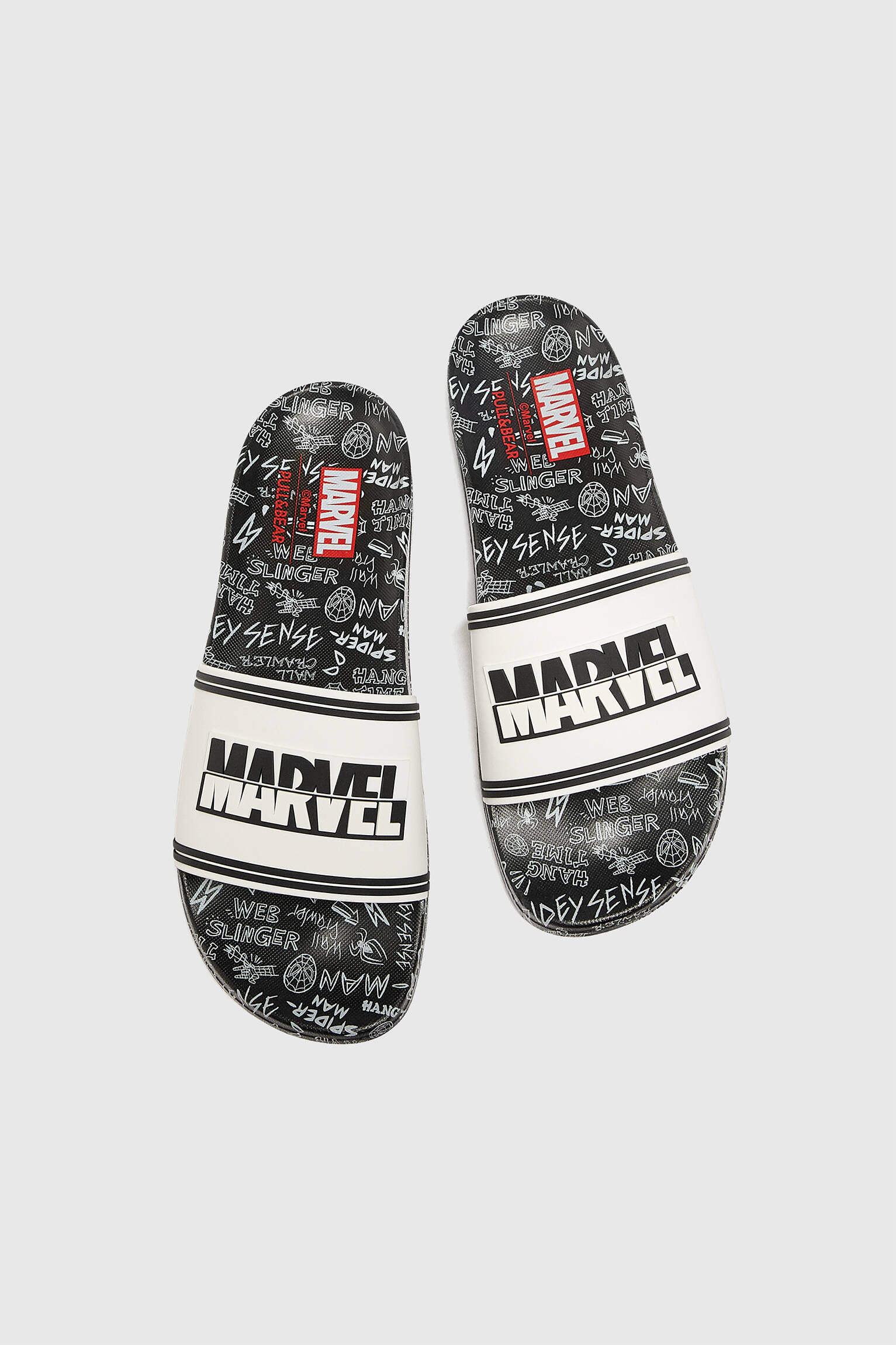 CHINELOS MARVEL - PRETO