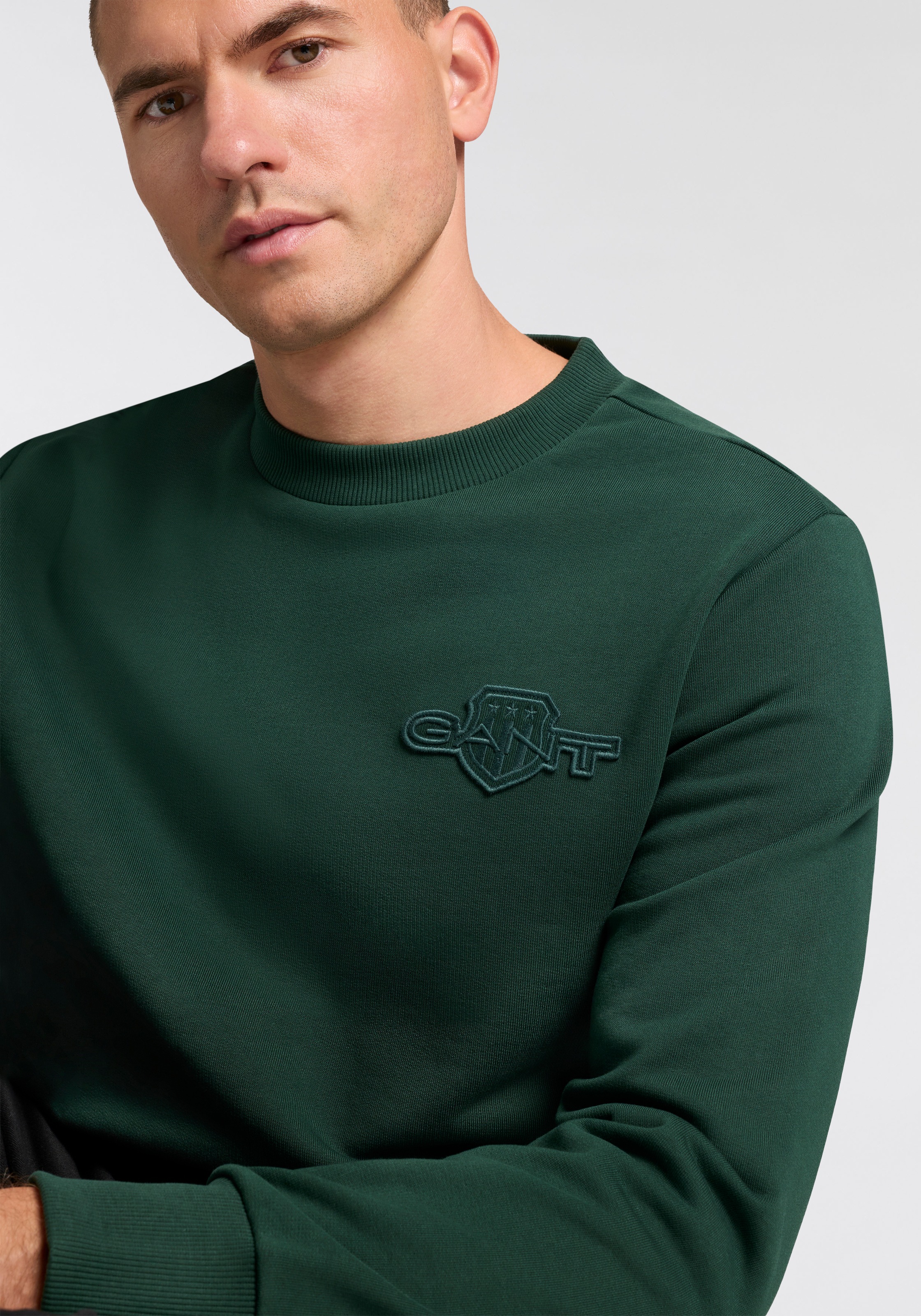 Gant Sweatshirt »TONAL SHIELD«, Rundhals, regular fit, basic