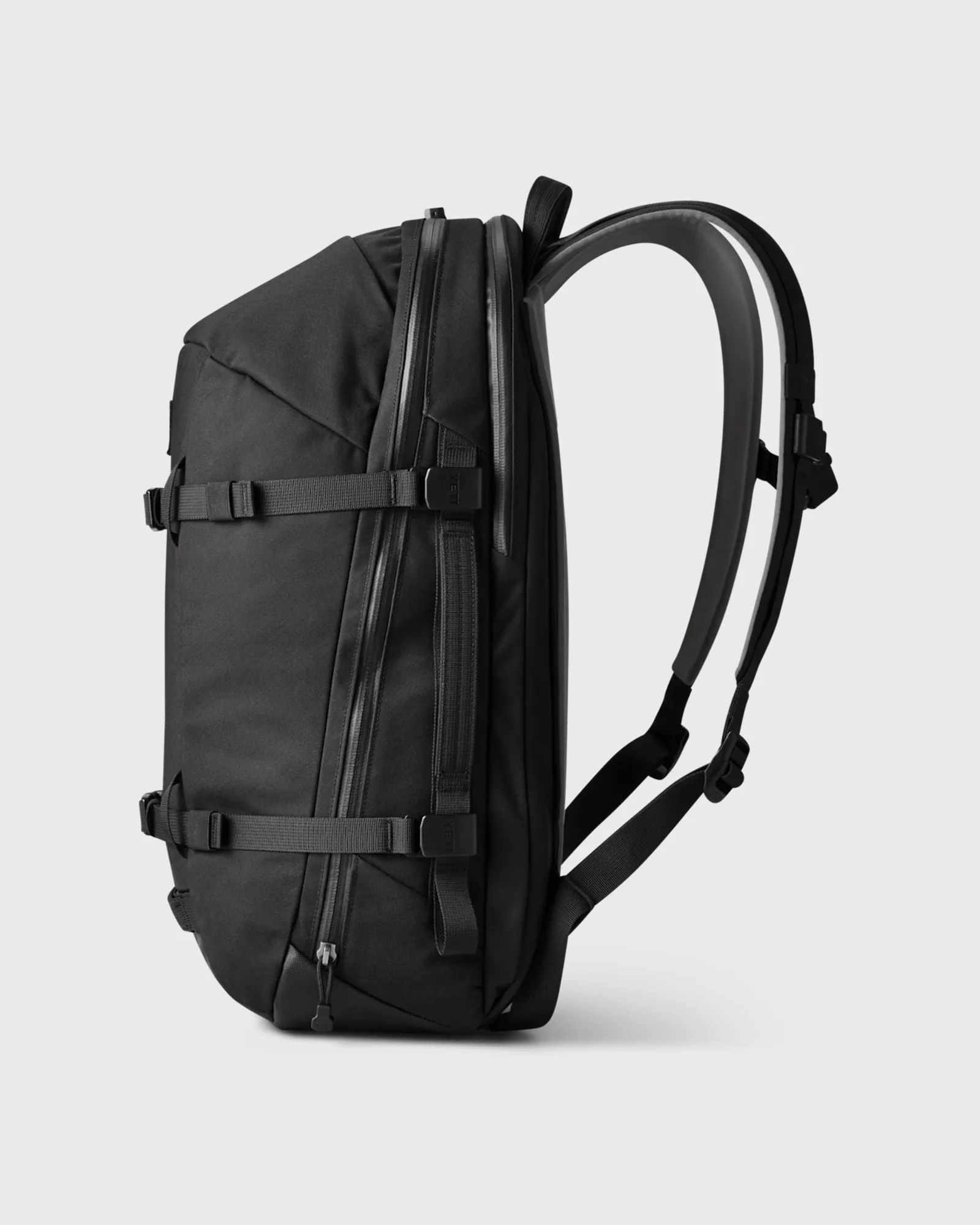 YETI Crossroads Backpack 27L