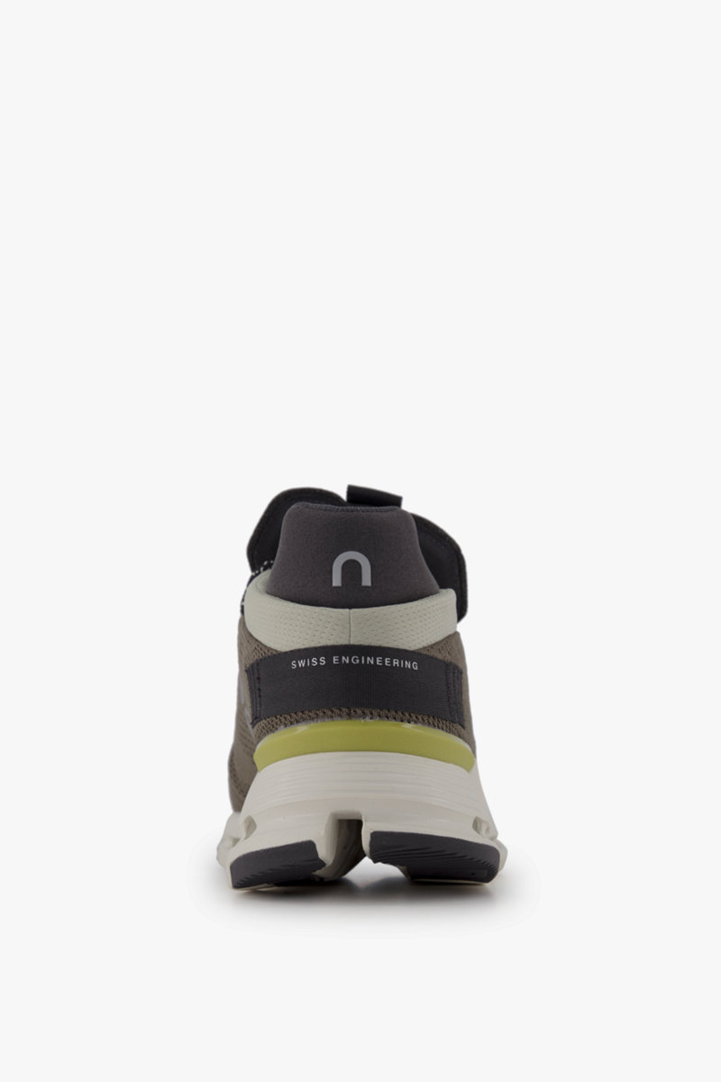 ON Cloudnova Herren Sneaker