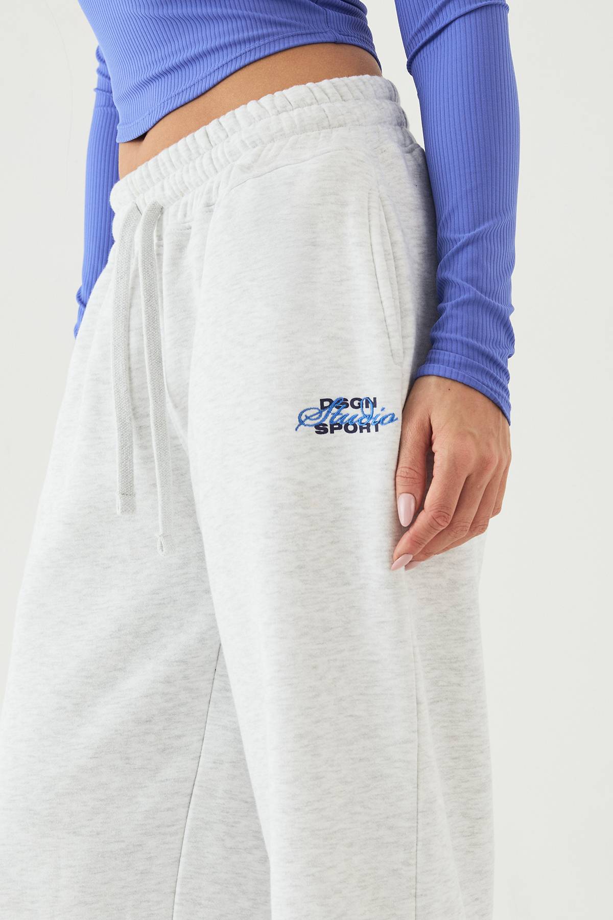 Jogging Jambe Droite DSGN Studio Sport