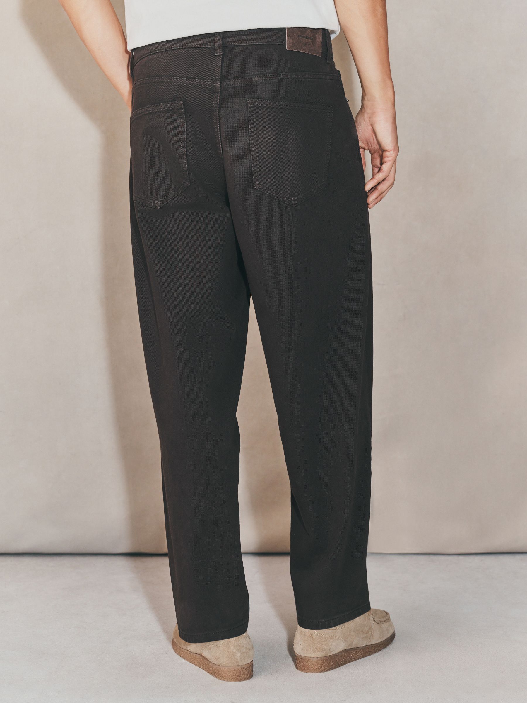 Bruin - EDIT Barrel Fit Jeans