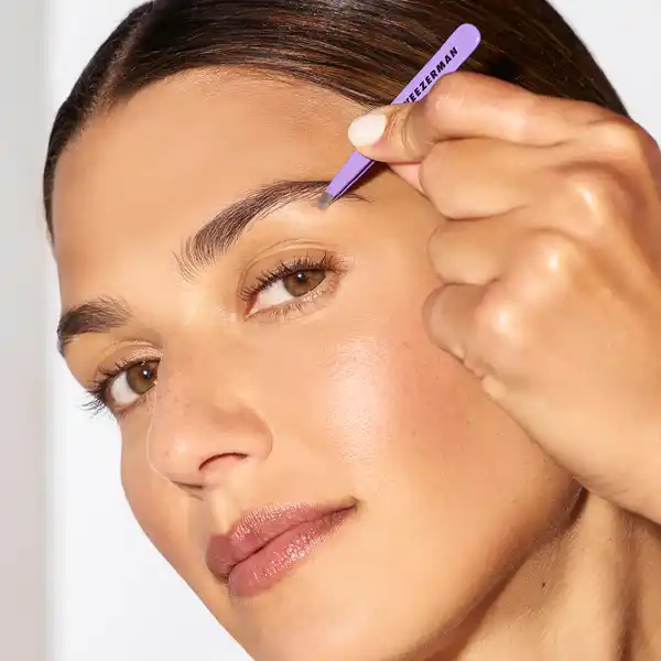 Mini Slant Tweezer - Schräge Mini Pinzette, Blooming Lilac