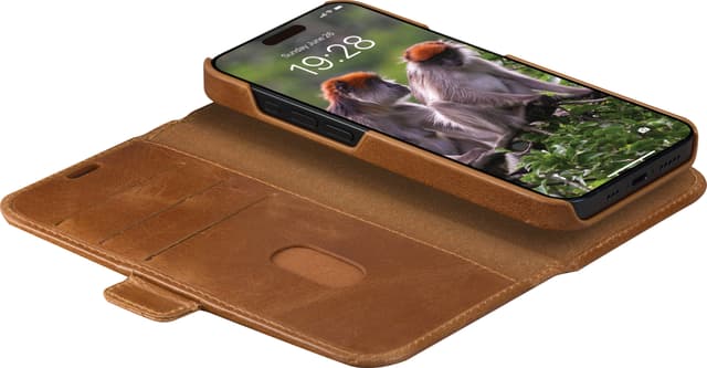 Dbramante1928 Lynge iPhone 15 pungetui (brun)