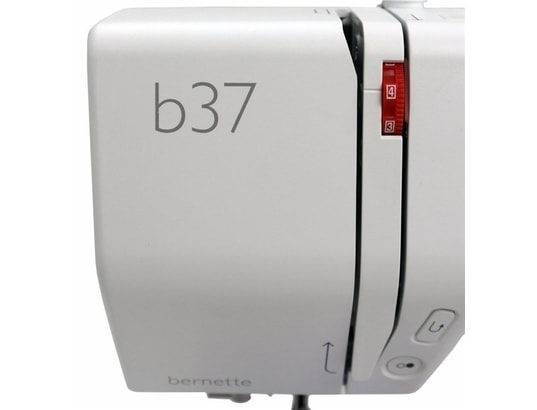 BERNETTE - Machine à coudre électronique 37