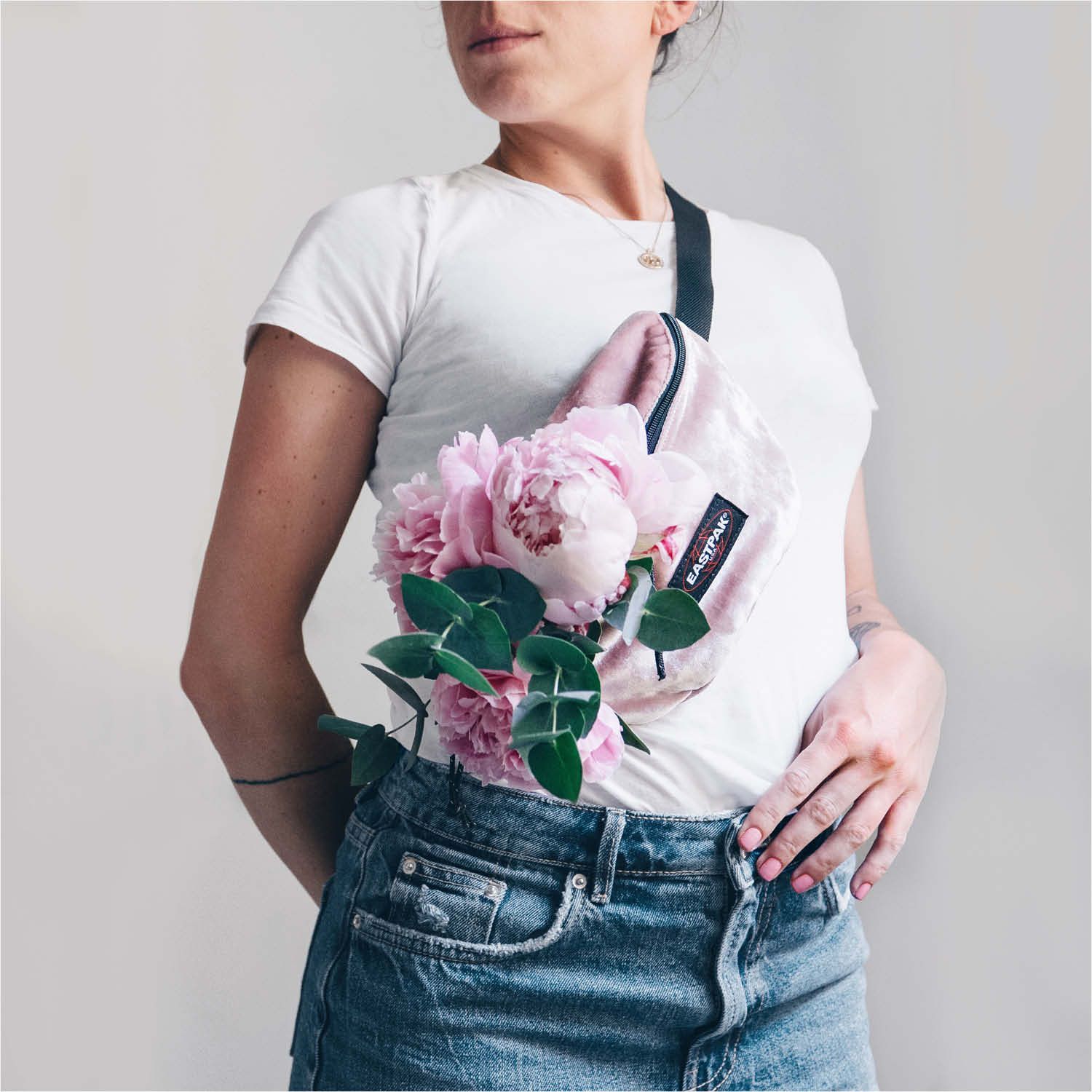 Eastpak Springer Crushed Pink Velvet