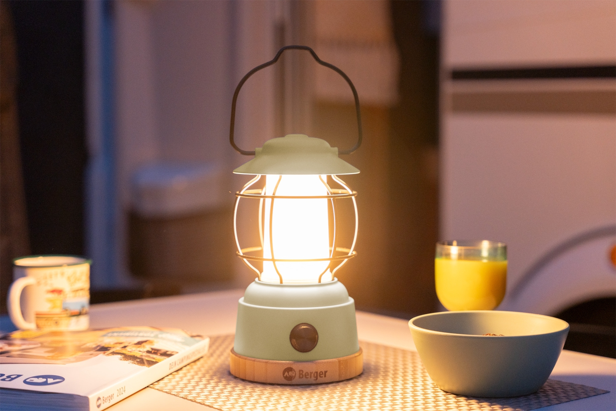 Berger Hopuni Pro LED Campinglaterne mit Dimmfunktion Grün