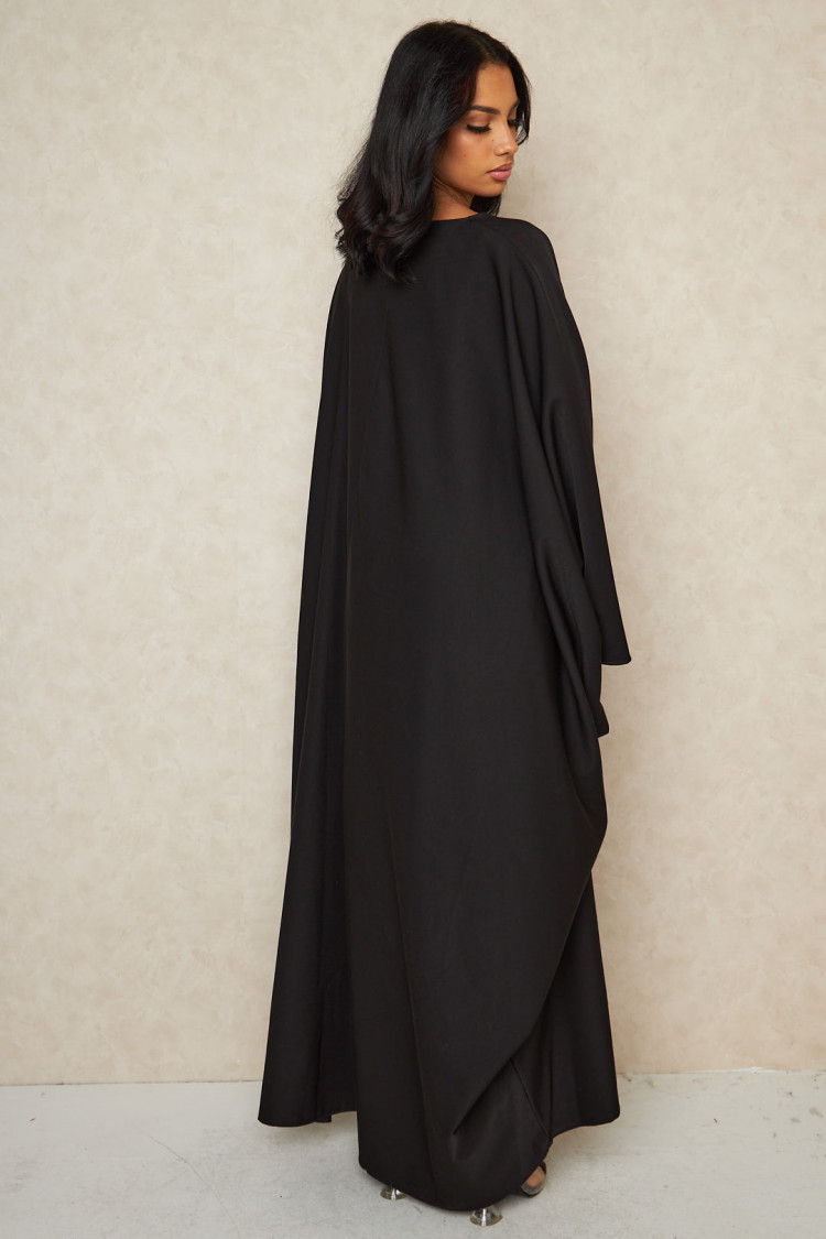 Abaya longue noire a ceinturé a l'intérieur