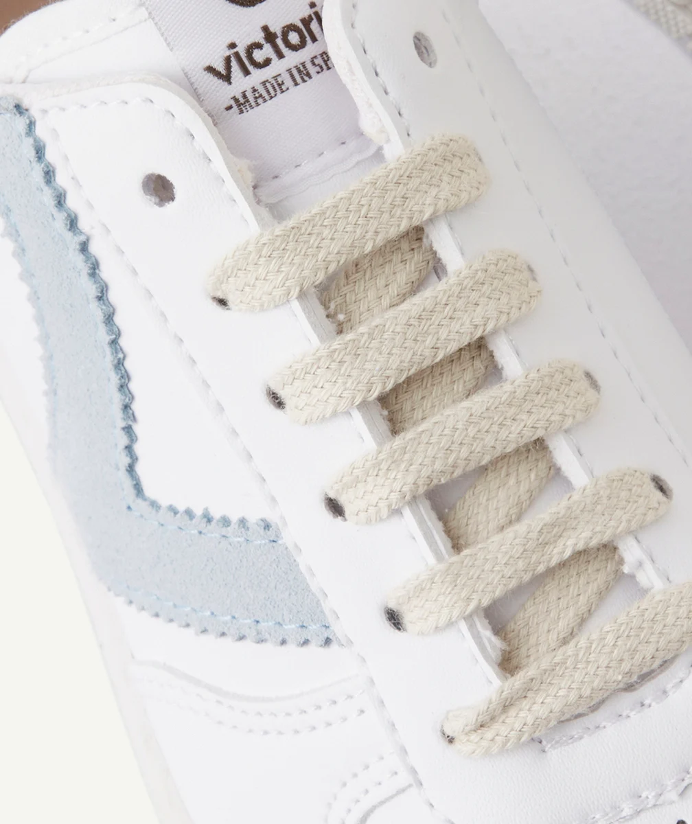 VICTORIABASKETS BLANCHES MADRID AVEC LOGO BLEU CIEL