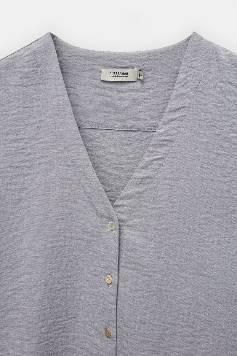 CAMISA DE SENHORA  COM DECOTE EM V