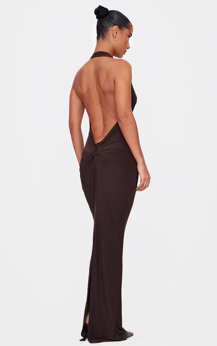 Chocolat Robe Longue Toucher Doux Col Bénitier Détail Dos Torsadé