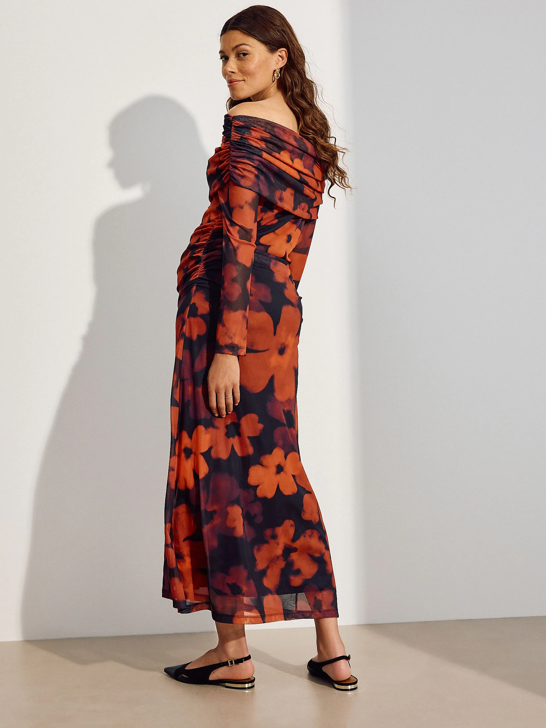 Bordeauxrood gebloemd - Maternity Mesh Bardot Dress