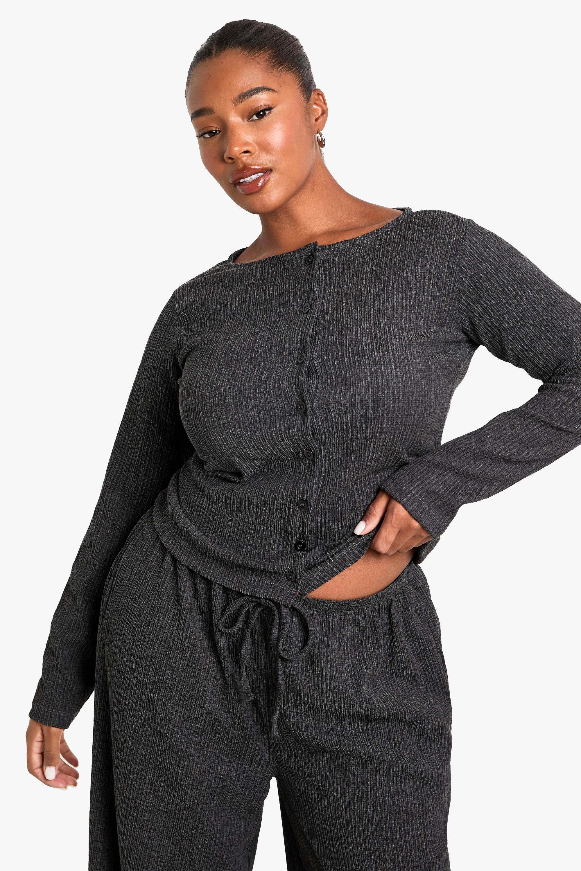 boohoo Haut texturé à manches longues pour grande taille avec boutons